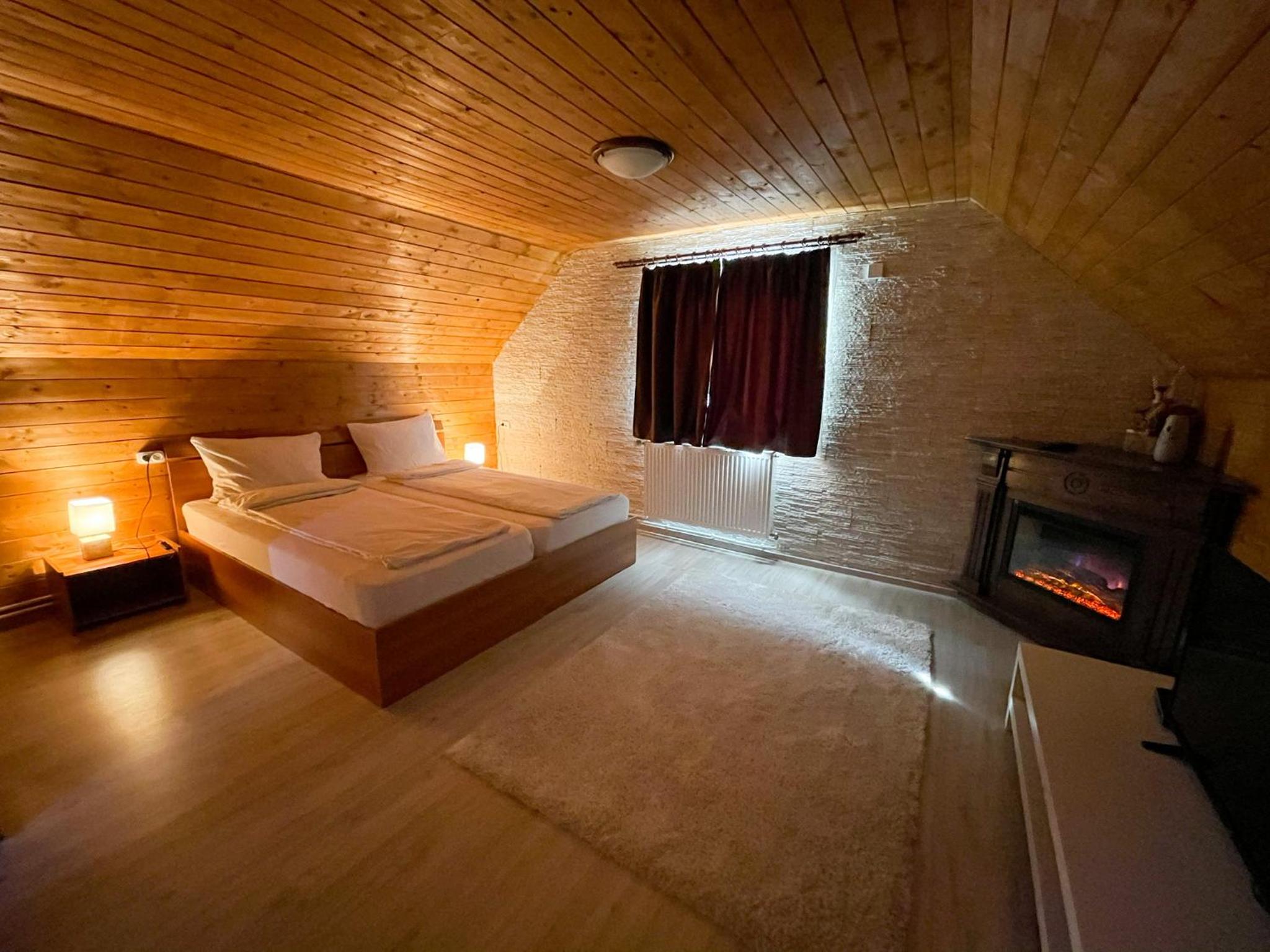 Deluxe Twin Room - Photo 5