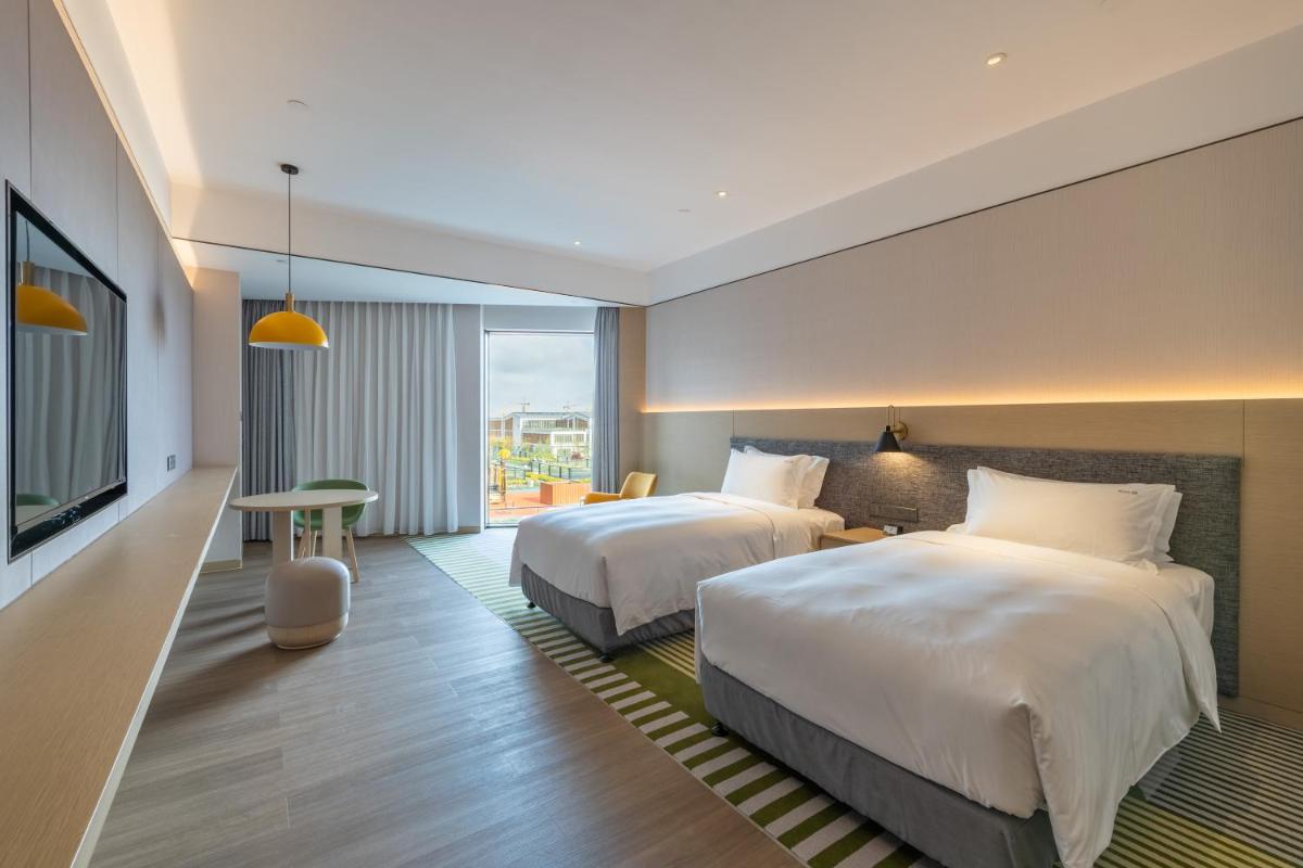 Premium Twin Room - Non-Smoking photo 1