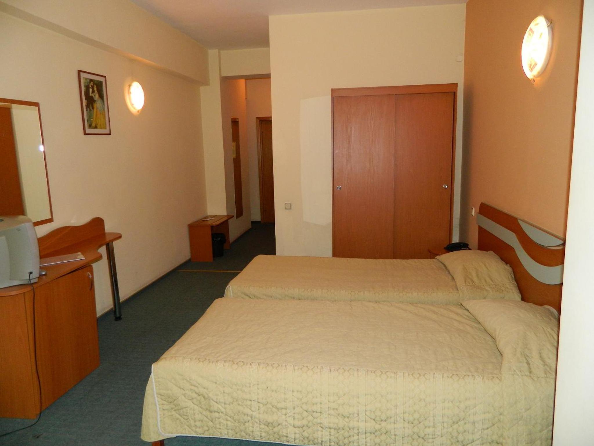 Standard Twin Room photo 3