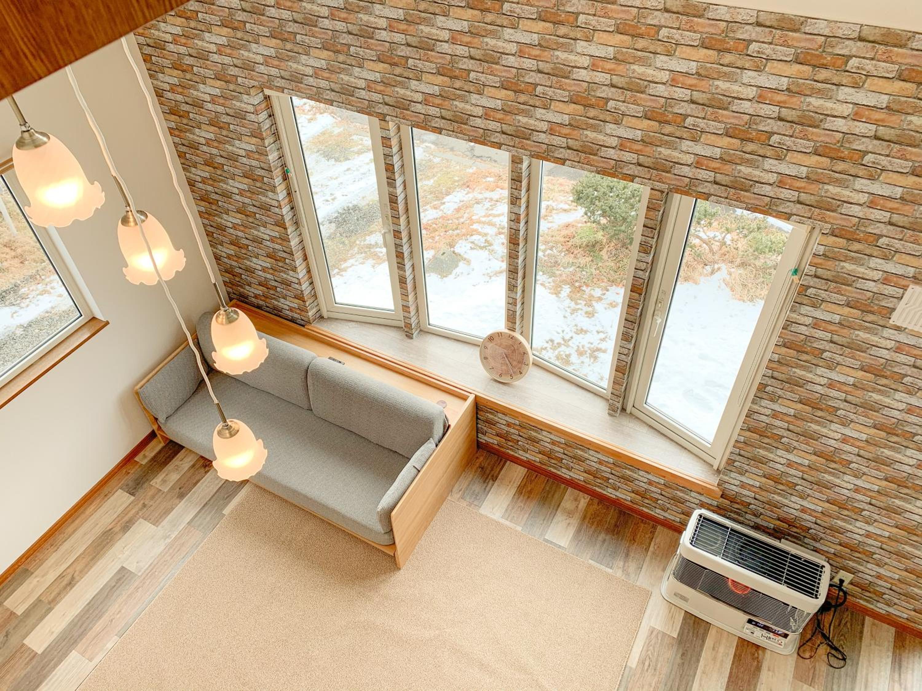 Four-Bedroom House - Photo 3