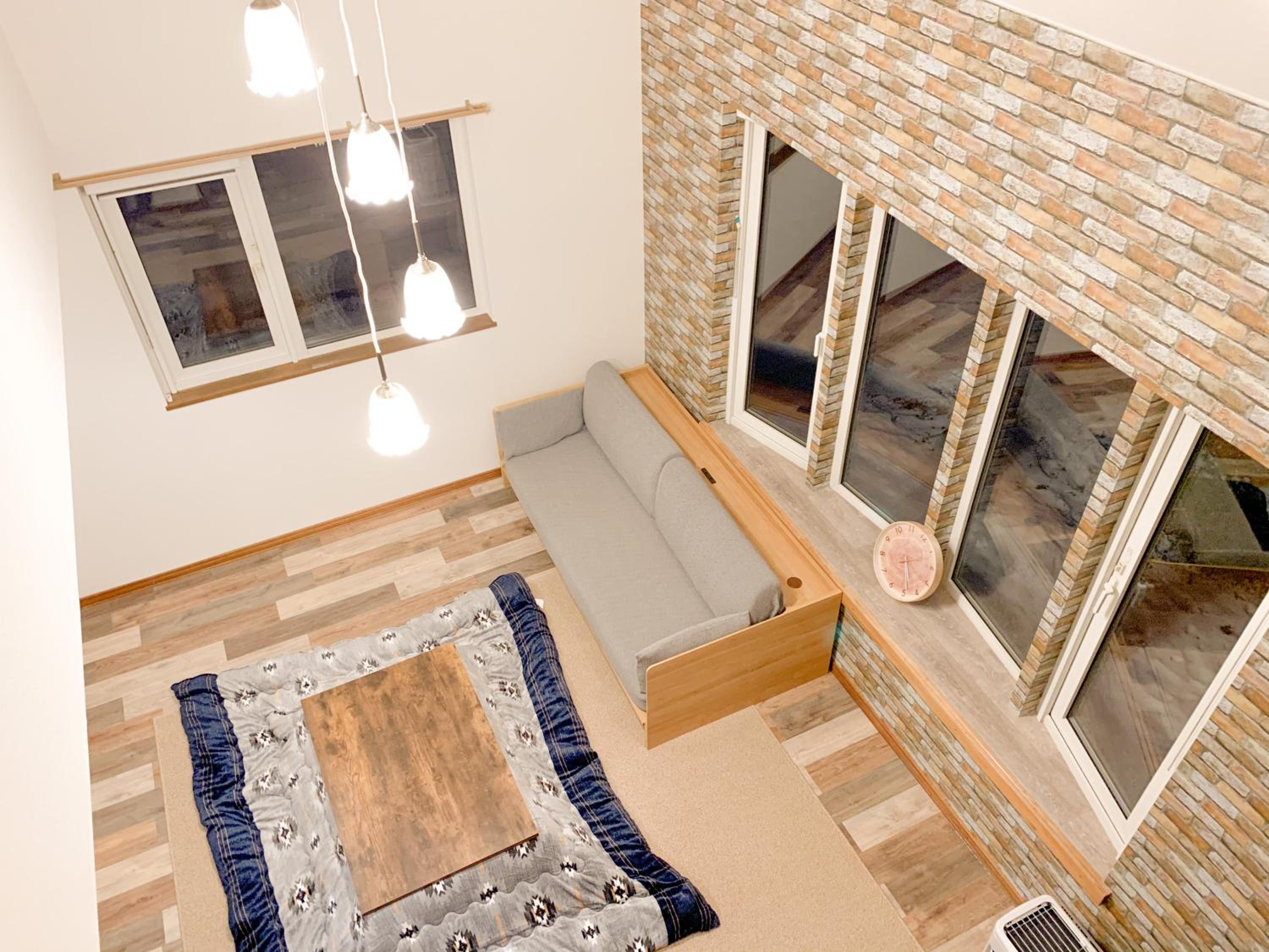 Four-Bedroom House - Photo 2