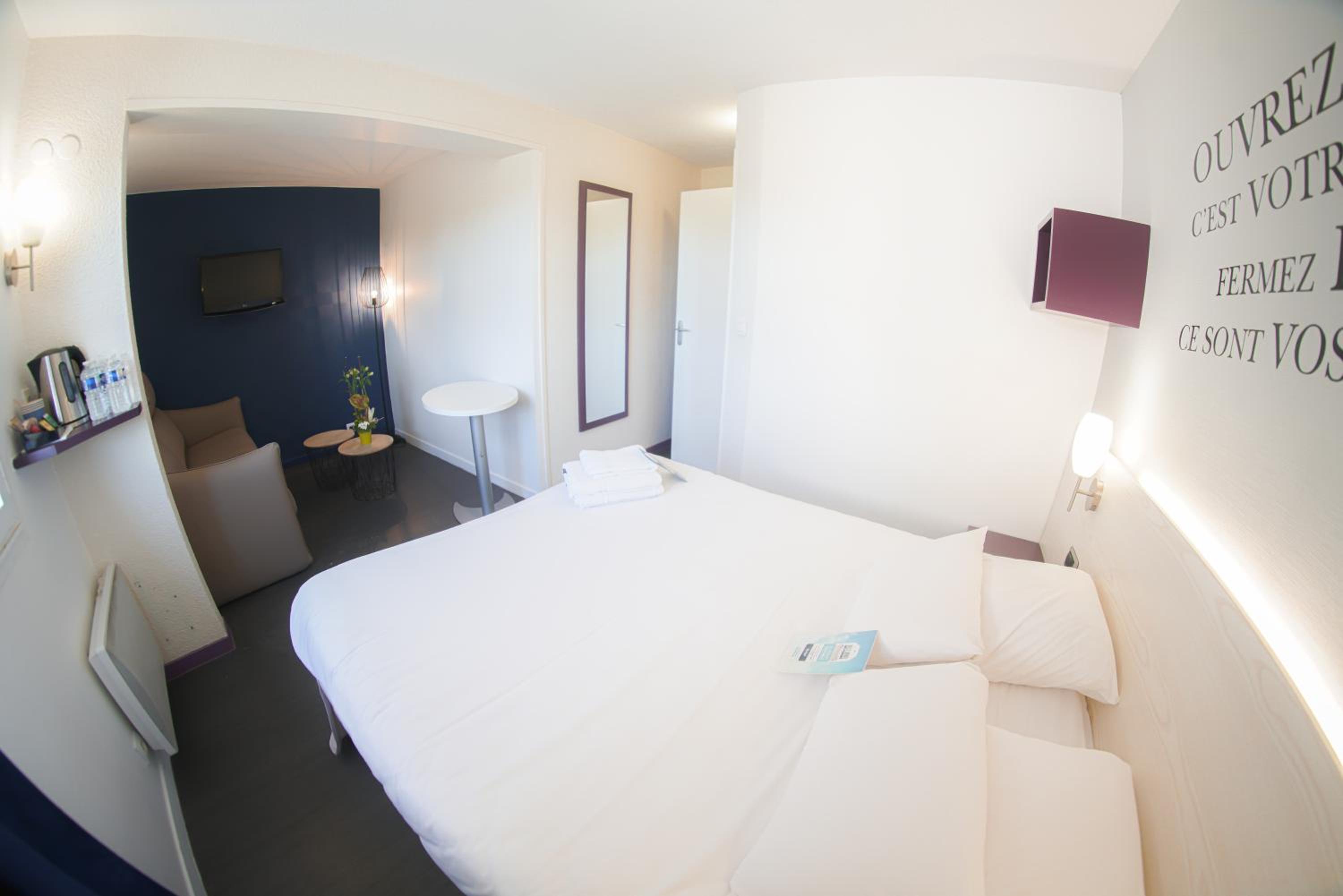 Double Room - Photo 6