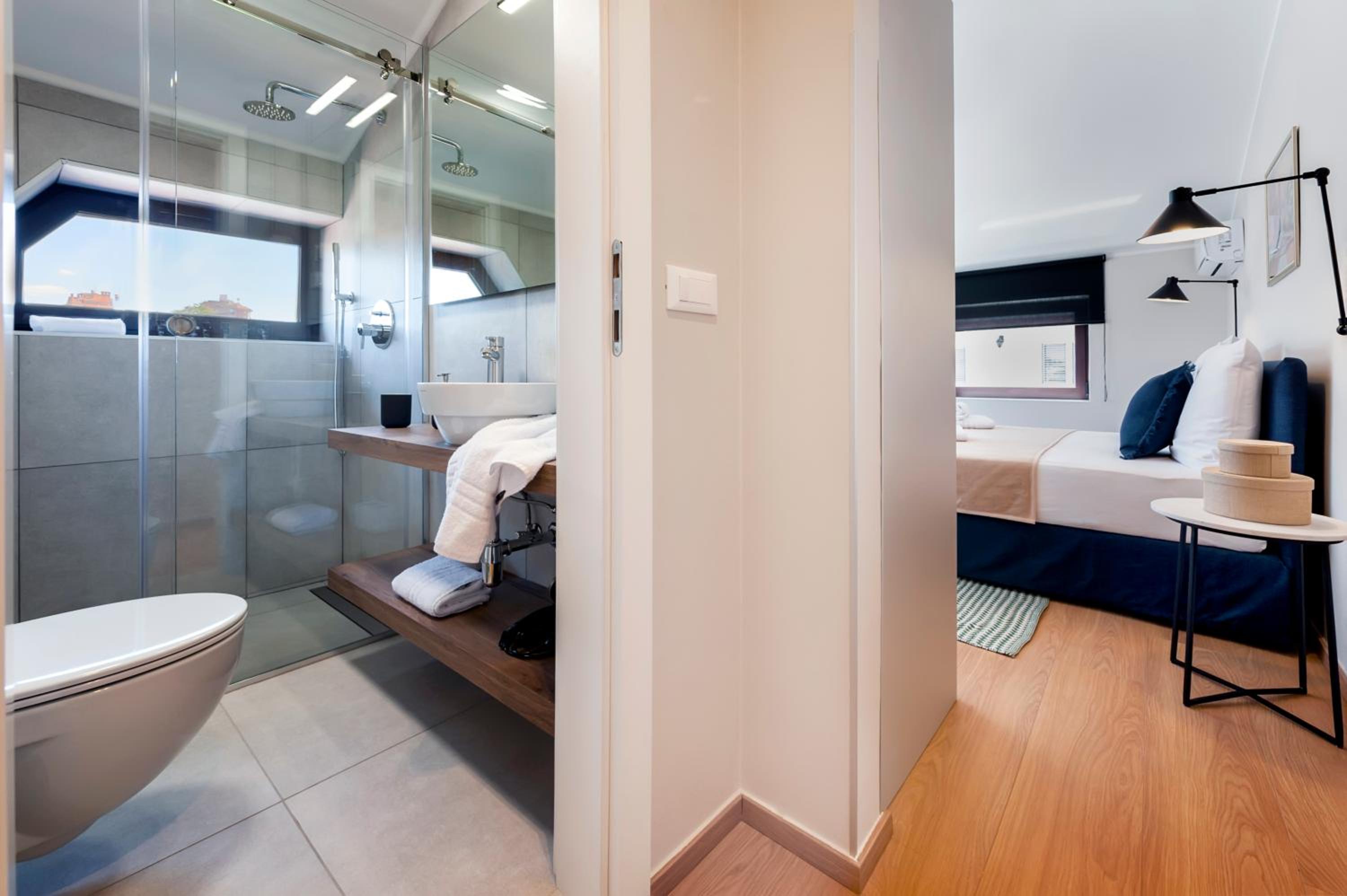 Double or Twin Room - Photo 12