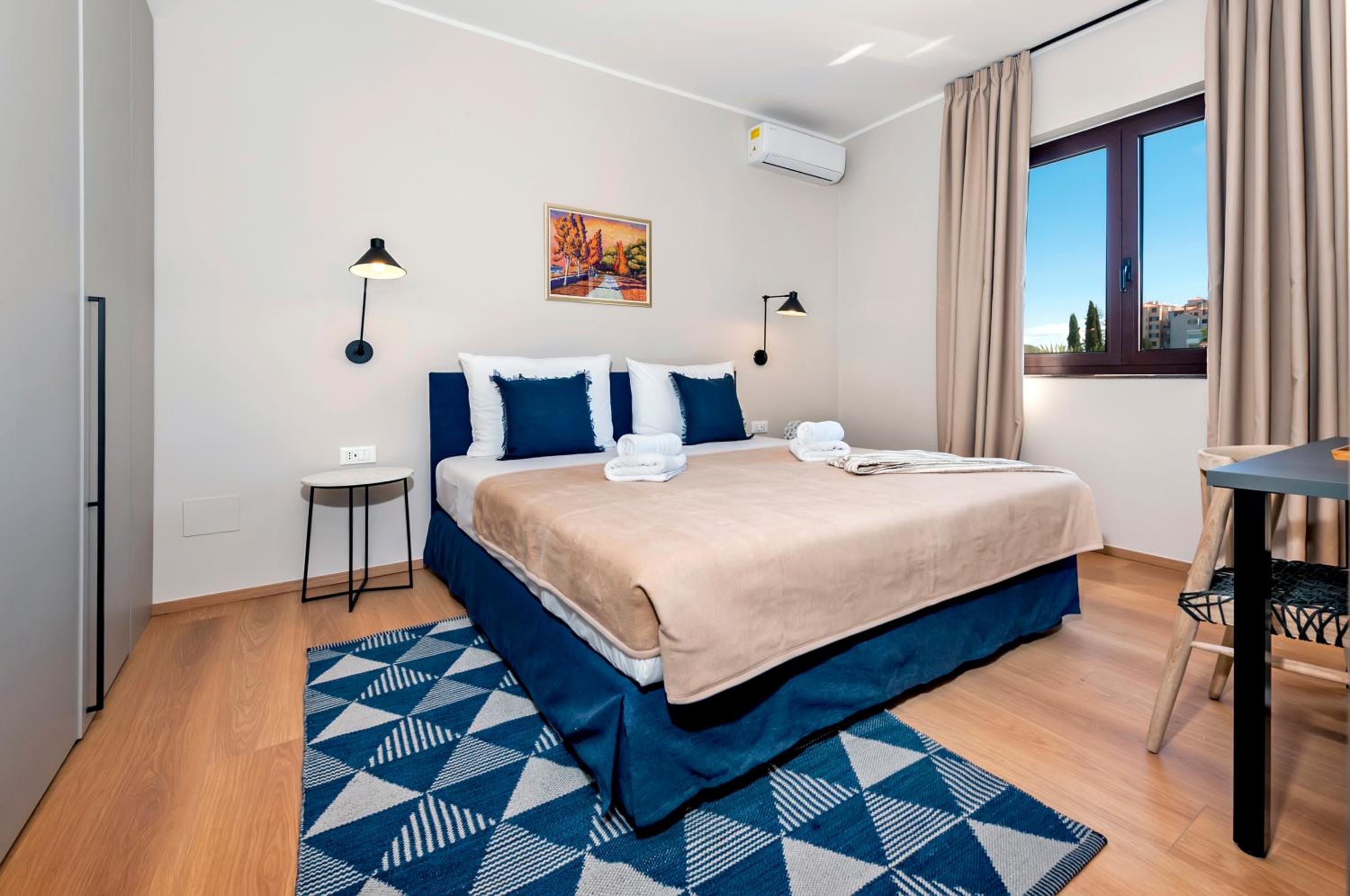 Standard Double Room with Balcony - Photo 1