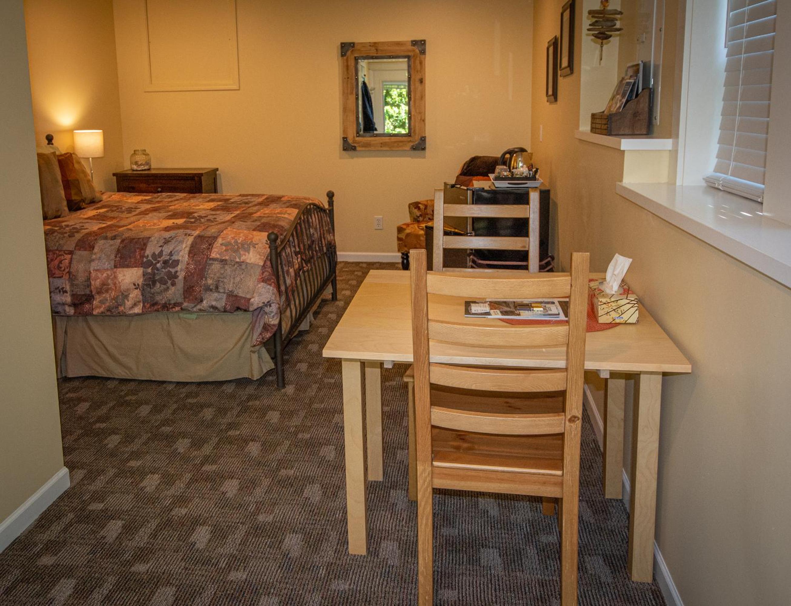 Queen Room with Garden View photo 3