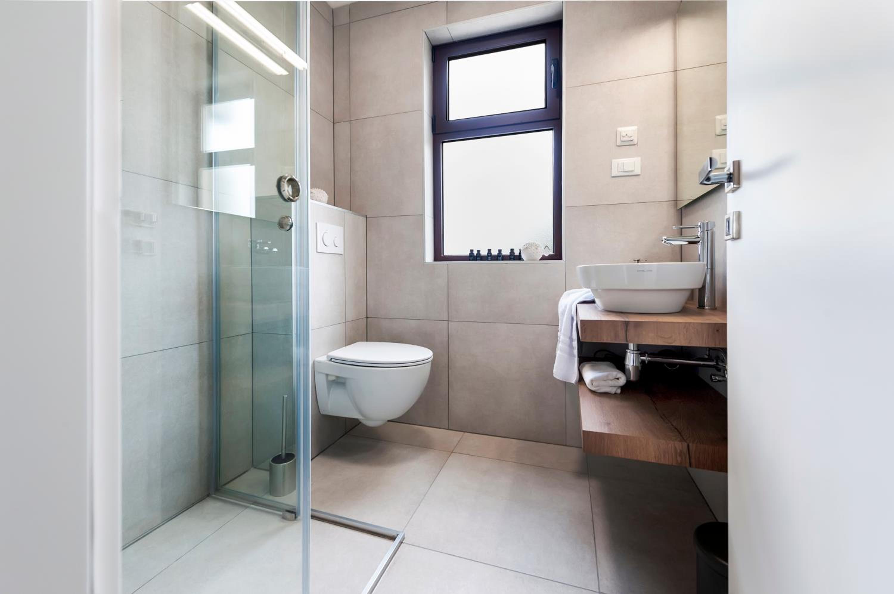 Standard Double Room with Balcony - Photo 19