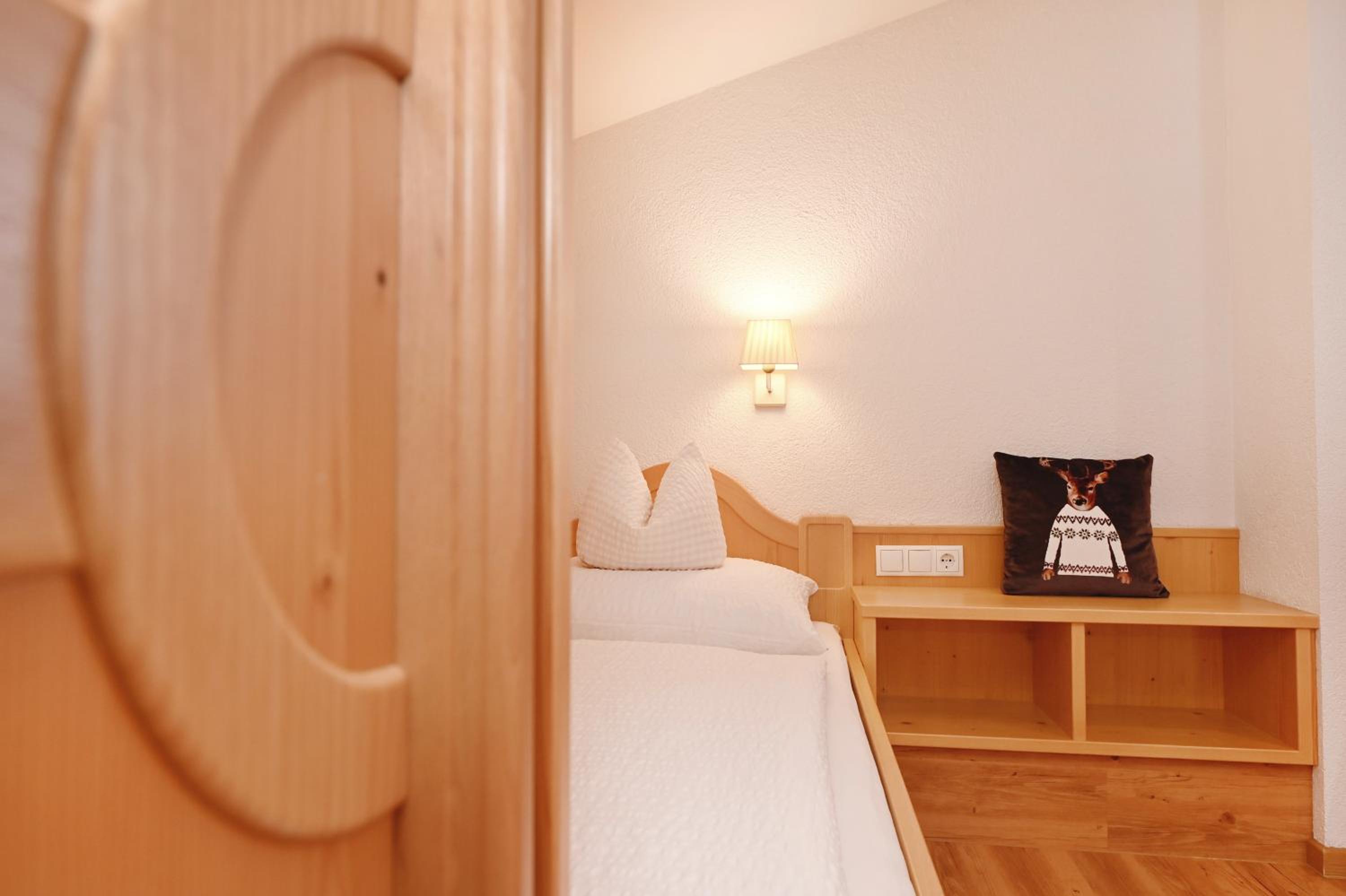 Single Room photo 2