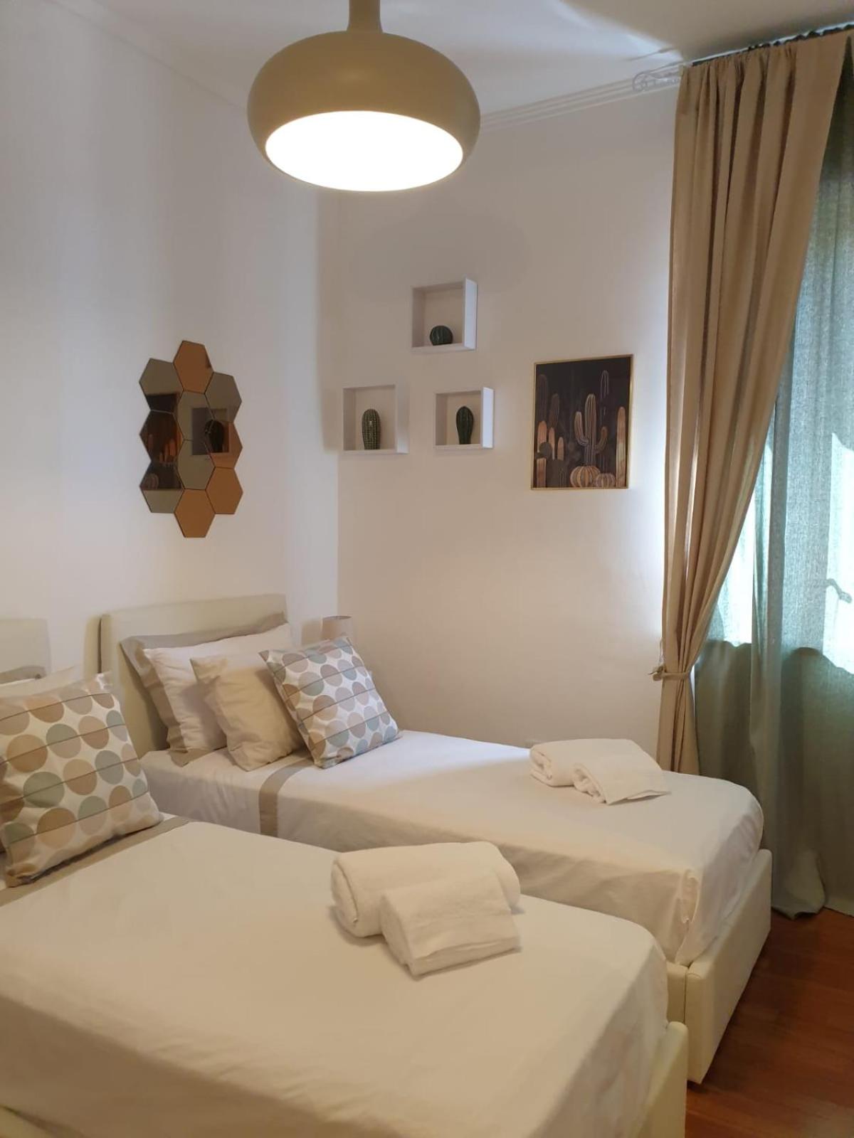 Three-Bedroom House photo 3