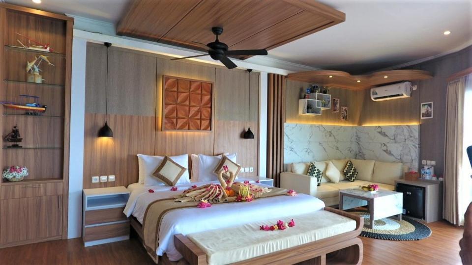 Executive Suite - Photo 33