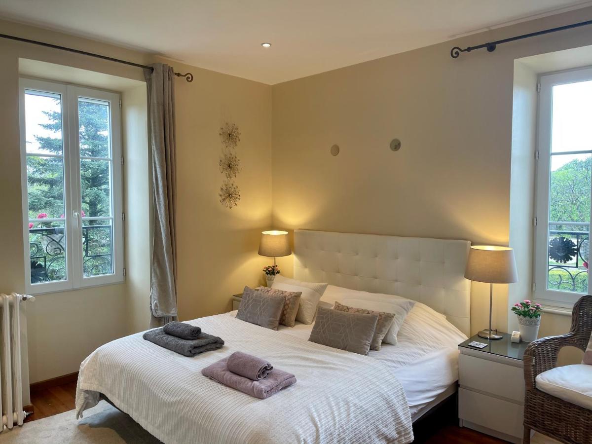 Double Room with Garden View and Private Bathroom photo 1