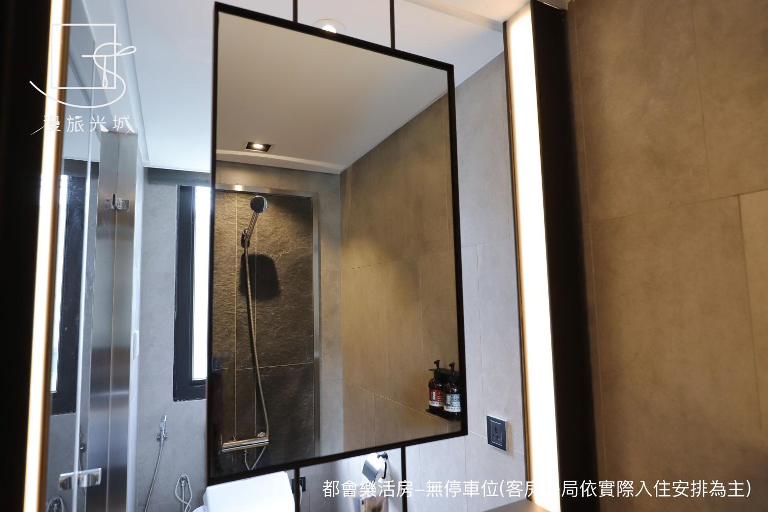 Standard Double Room - Photo 16