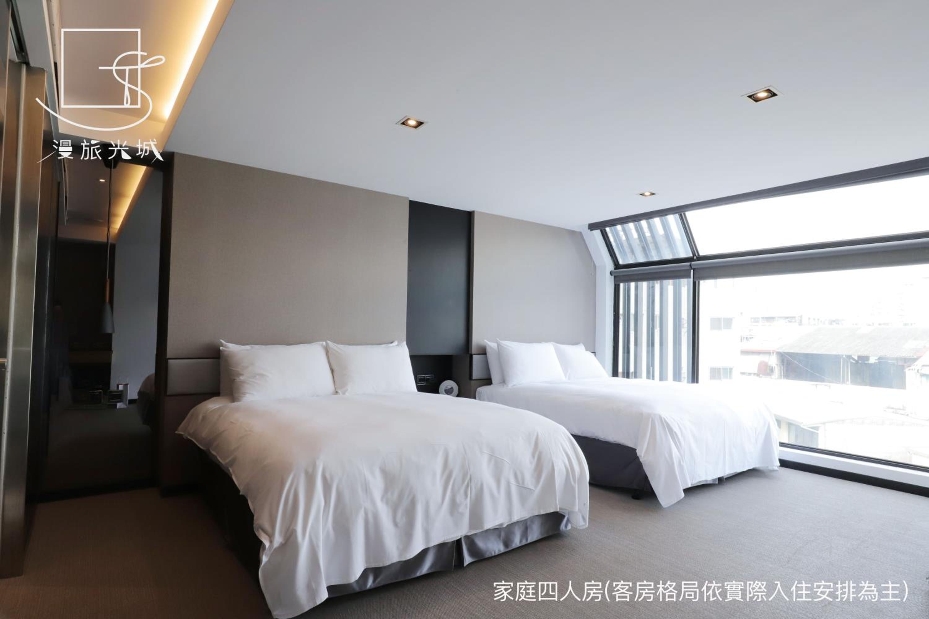 Deluxe Quadruple Room - Photo 8