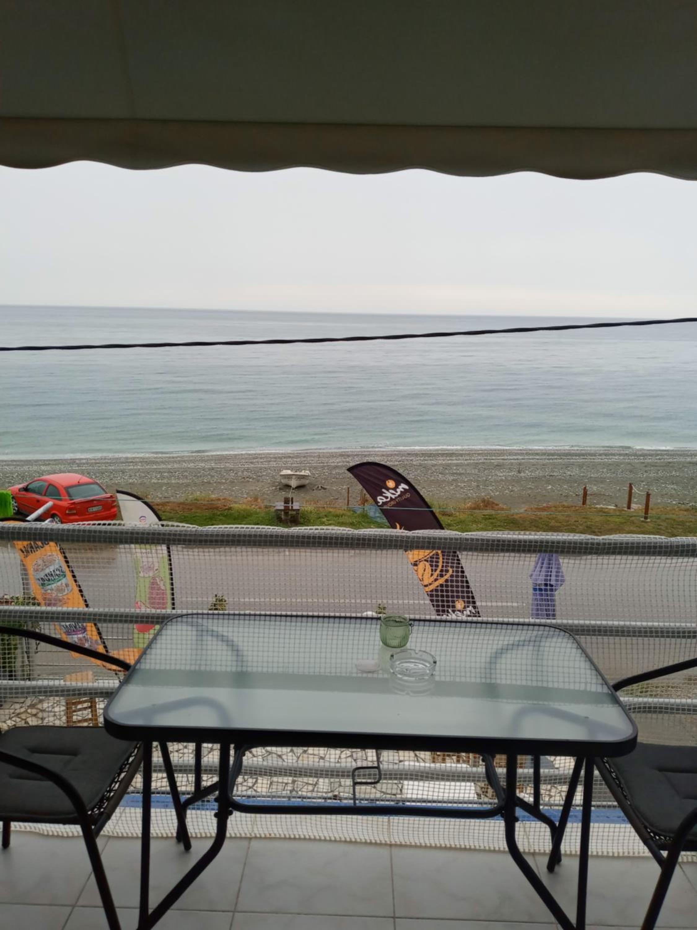 Standard Triple Room with Sea View - Photo 14