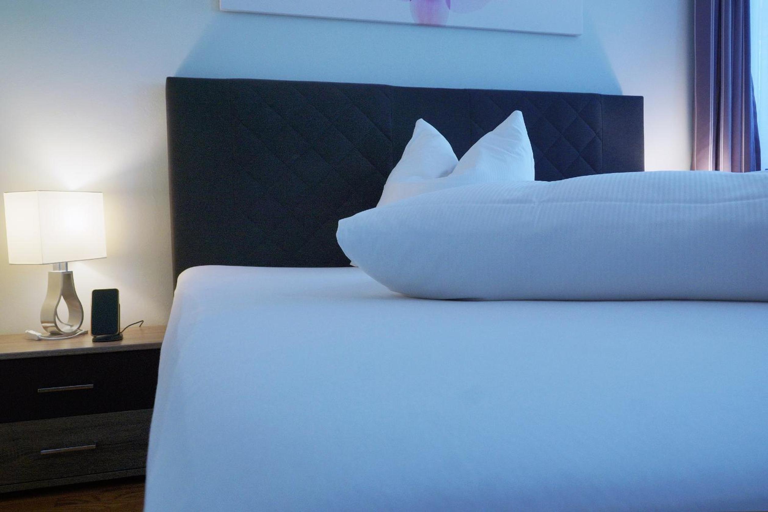 Apartment with Mountain View - Photo 9
