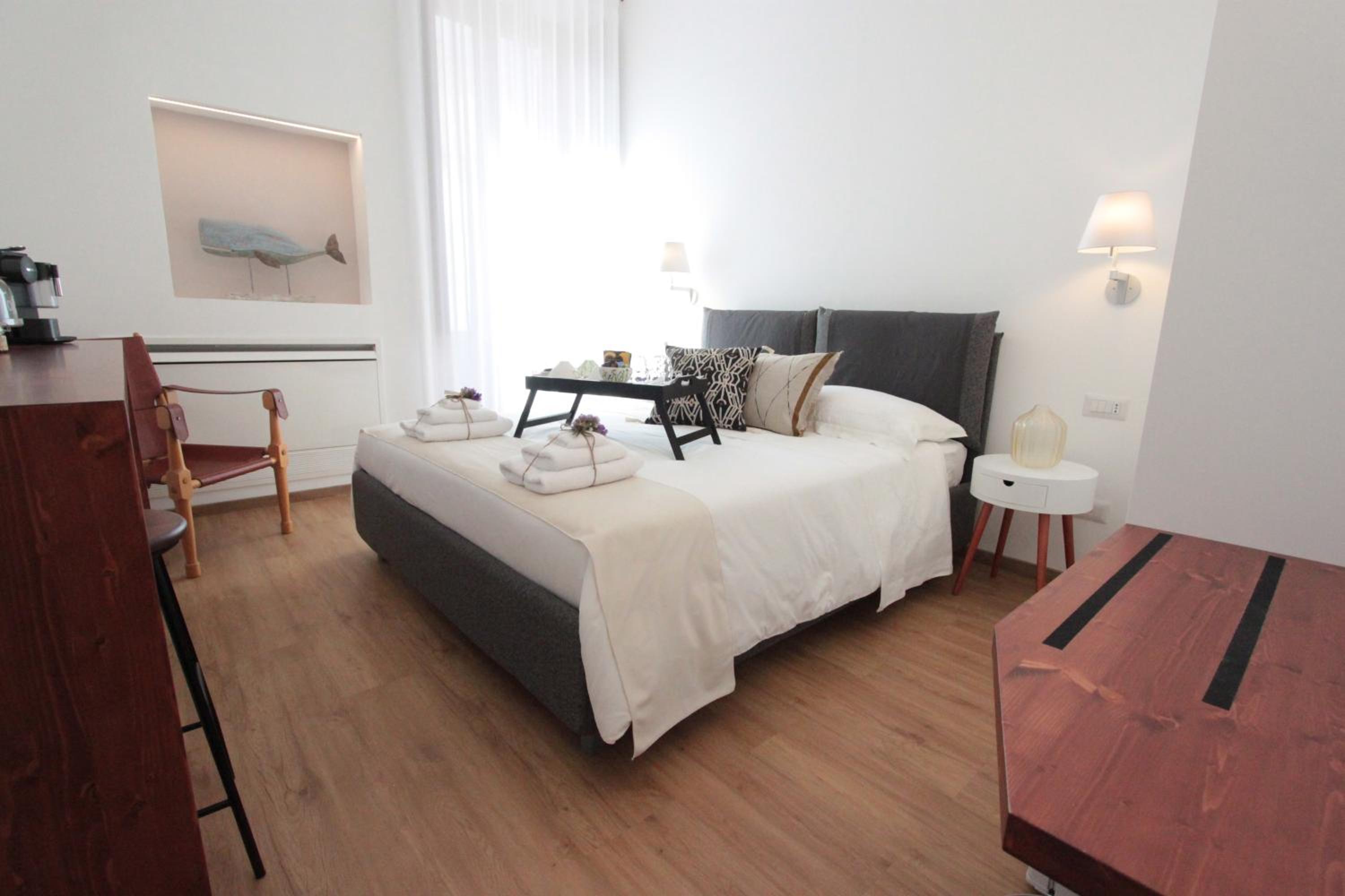 Double Room with Balcony - Photo 1