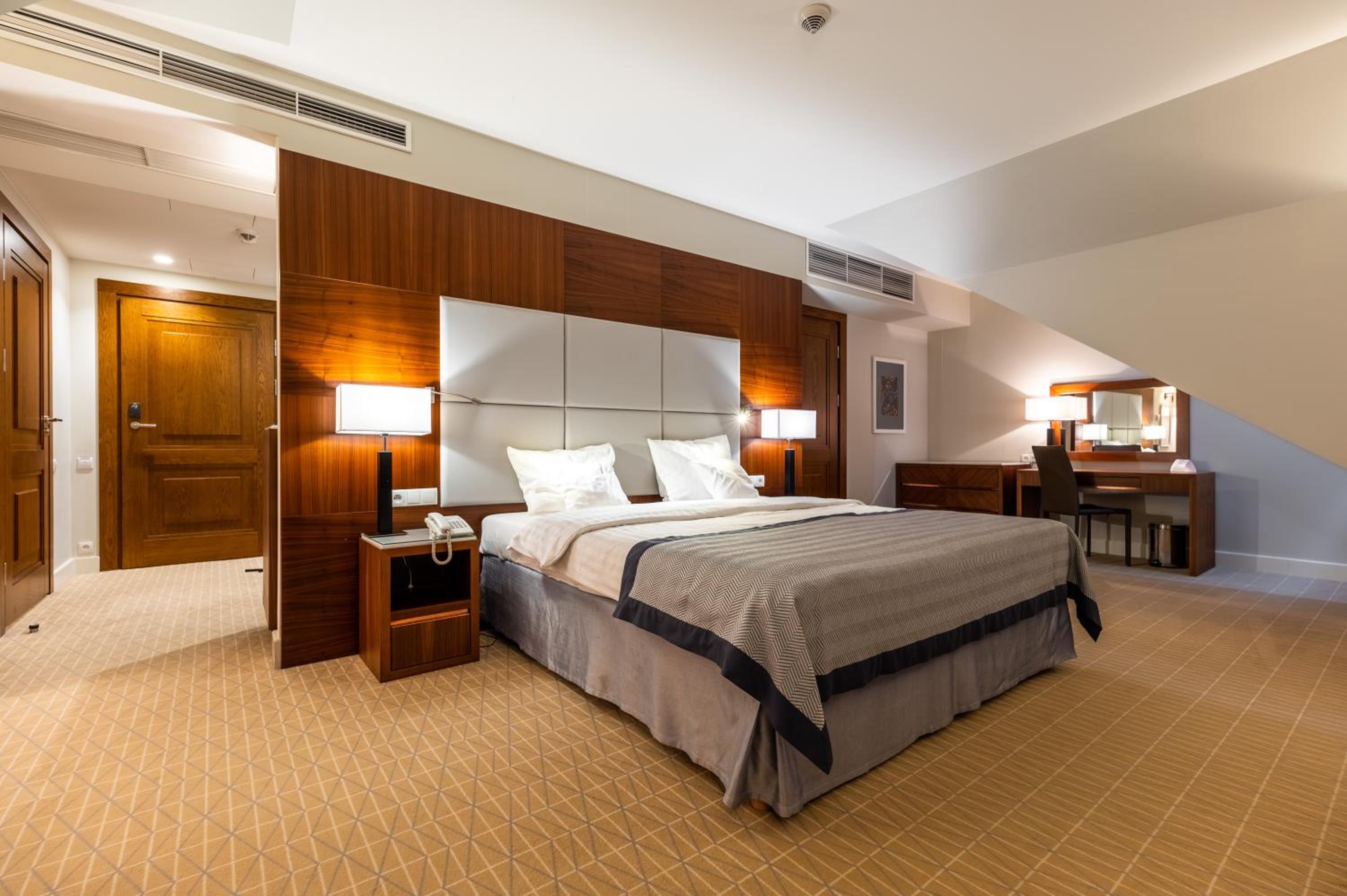 Superior Double Room with Lake View photo 1