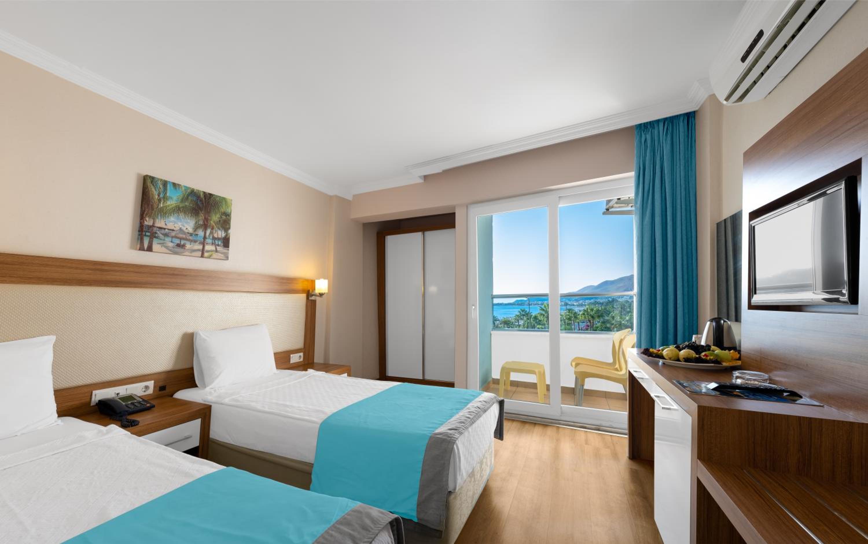 Double or Twin Room photo 3