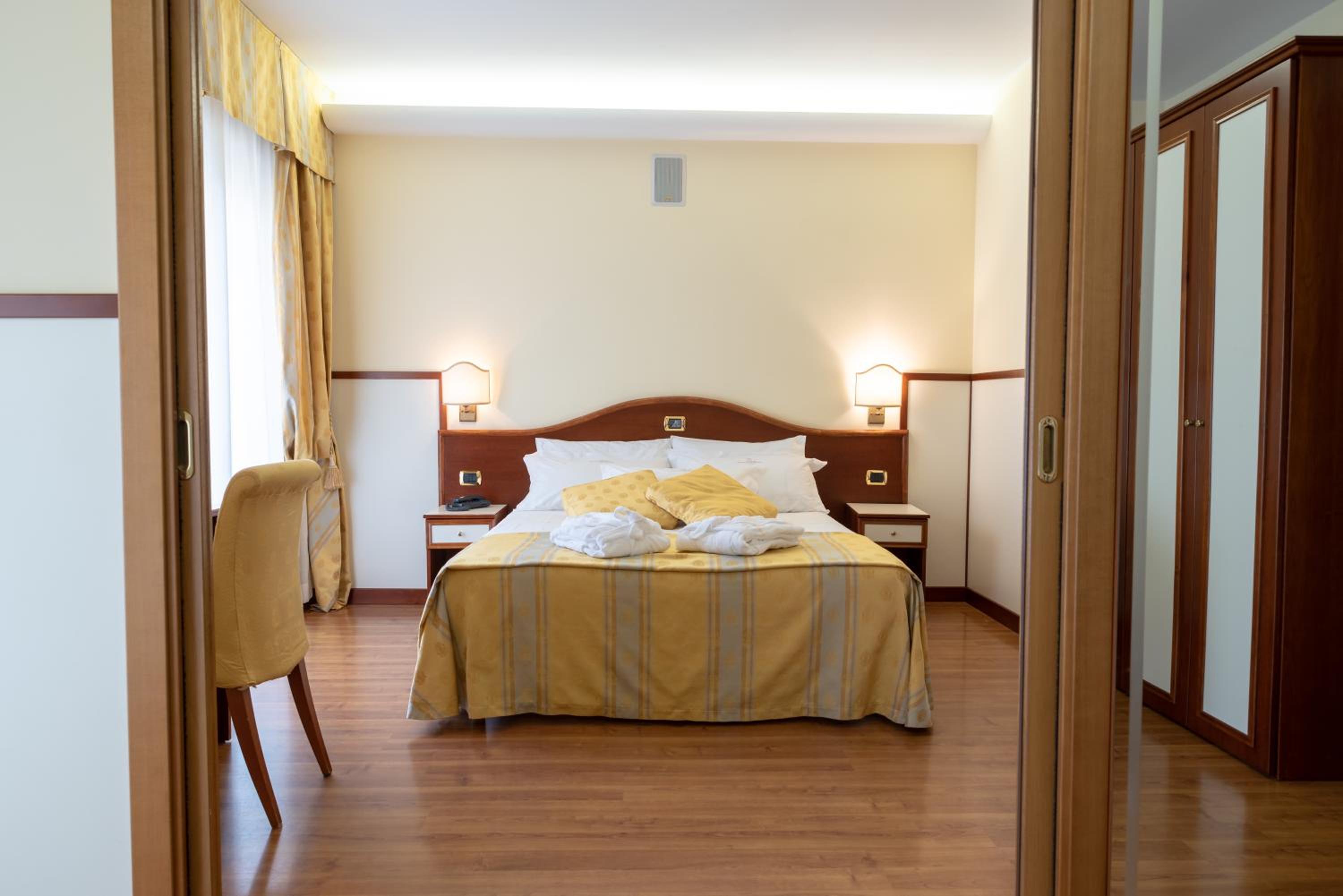 Suite with Lateral Sea view - Photo 7