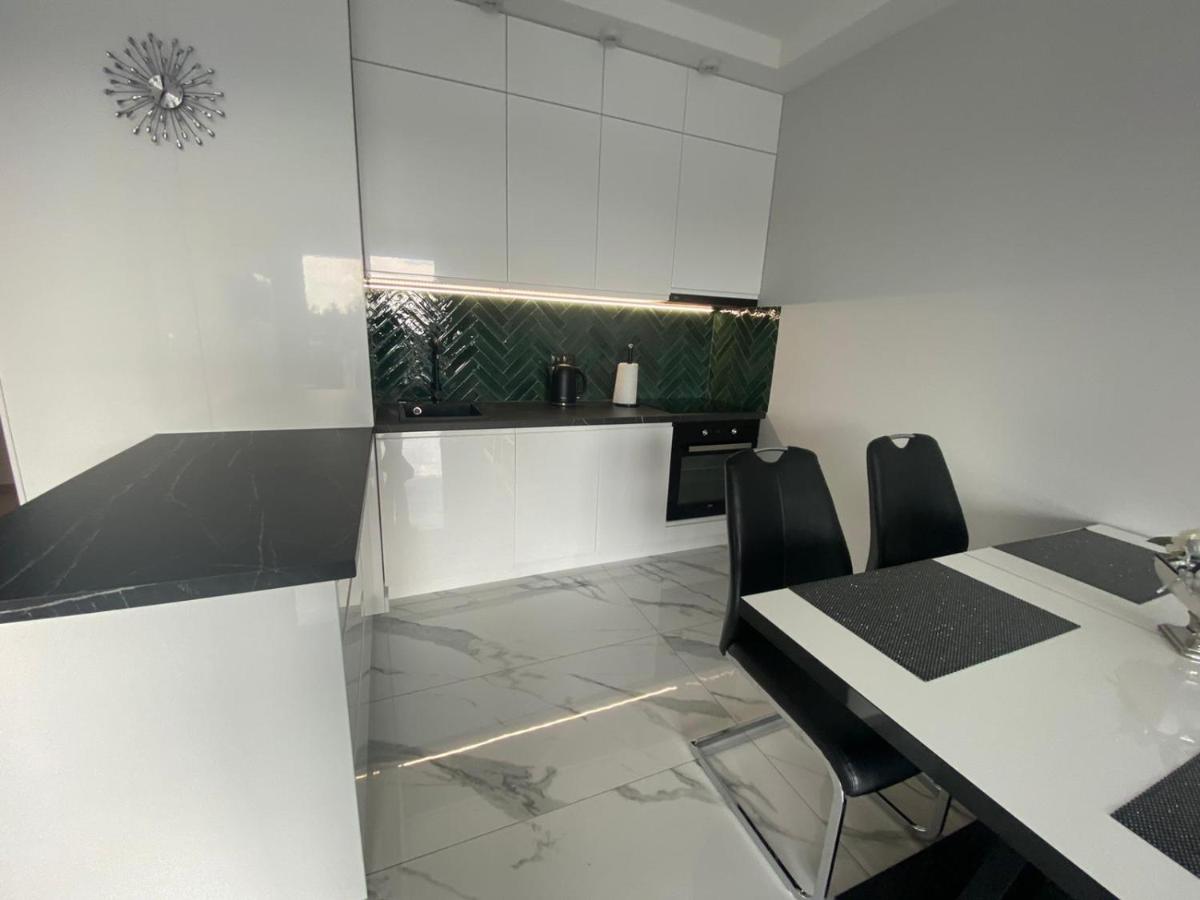 One-Bedroom Apartment - 7 / 23