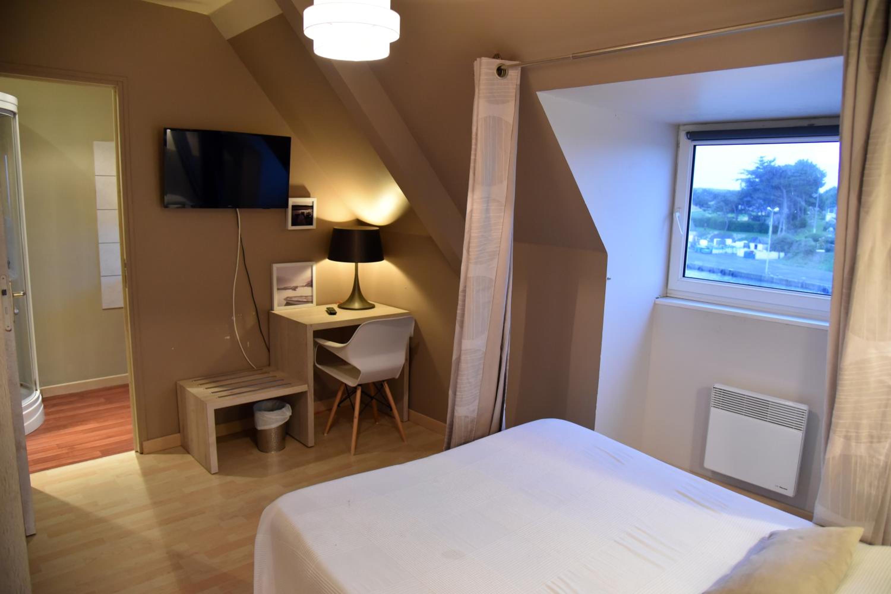 Classic Double Room with Harbor View - Photo 1