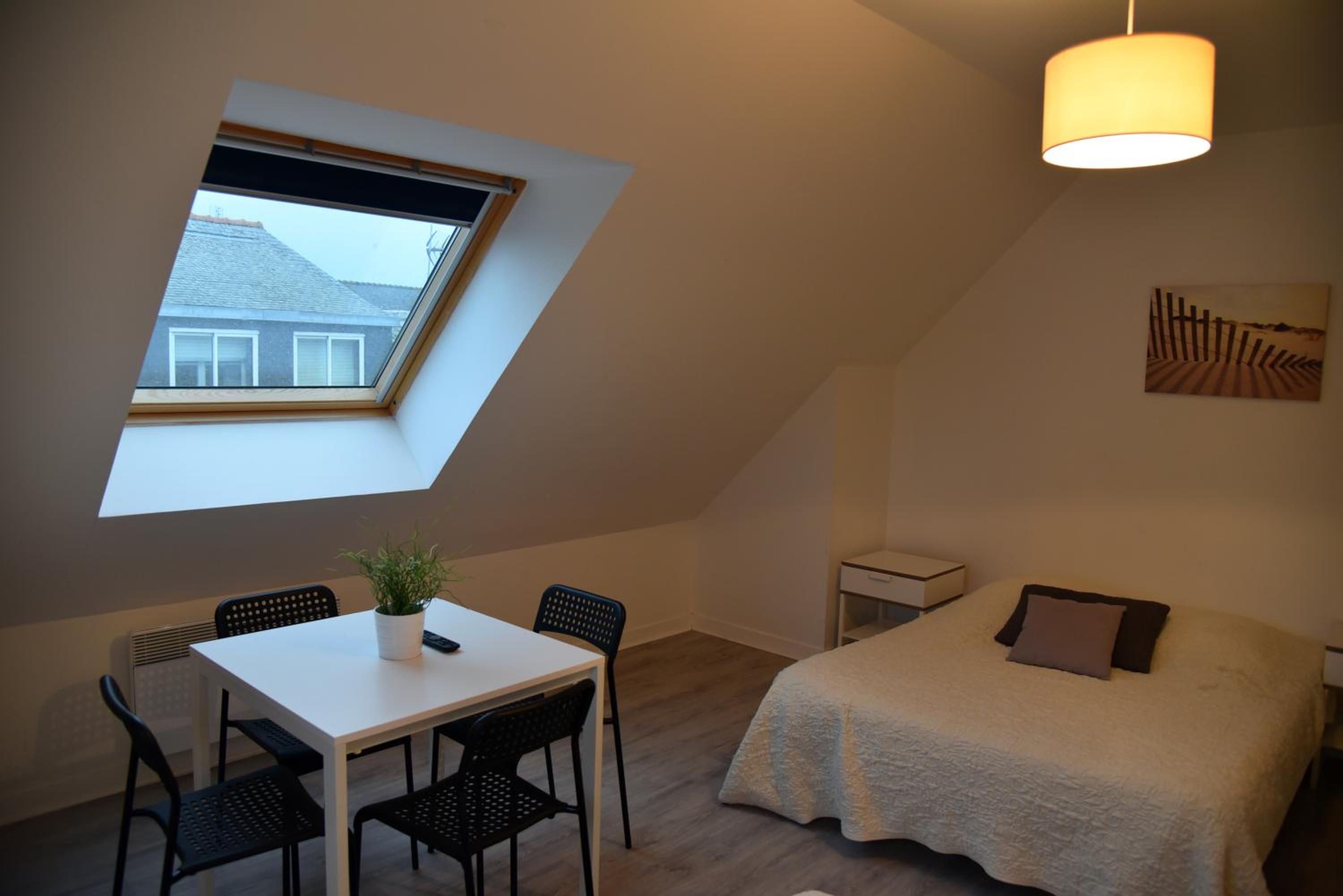 Family Room - Photo 10