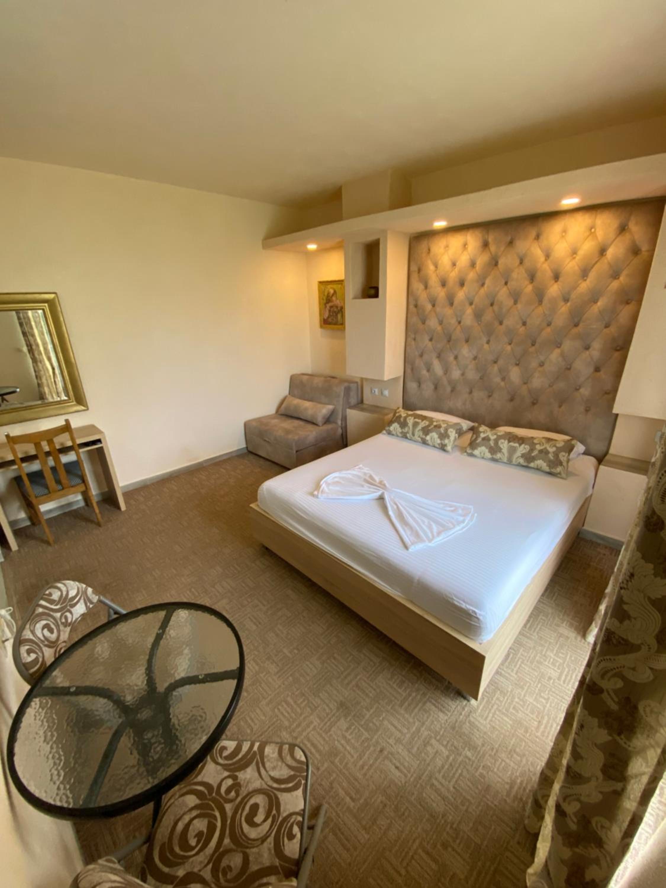 Triple Room with Balcony - Photo 7