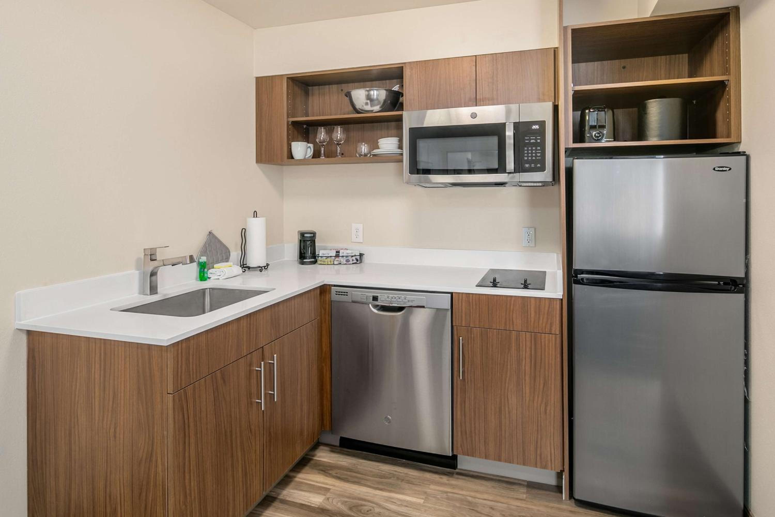 King Kitchen Suite with Sofa Bed  - Photo 3