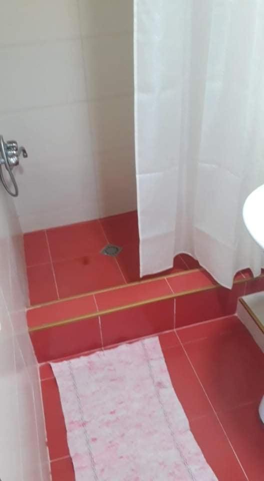 Family Room with Private Bathroom photo 3