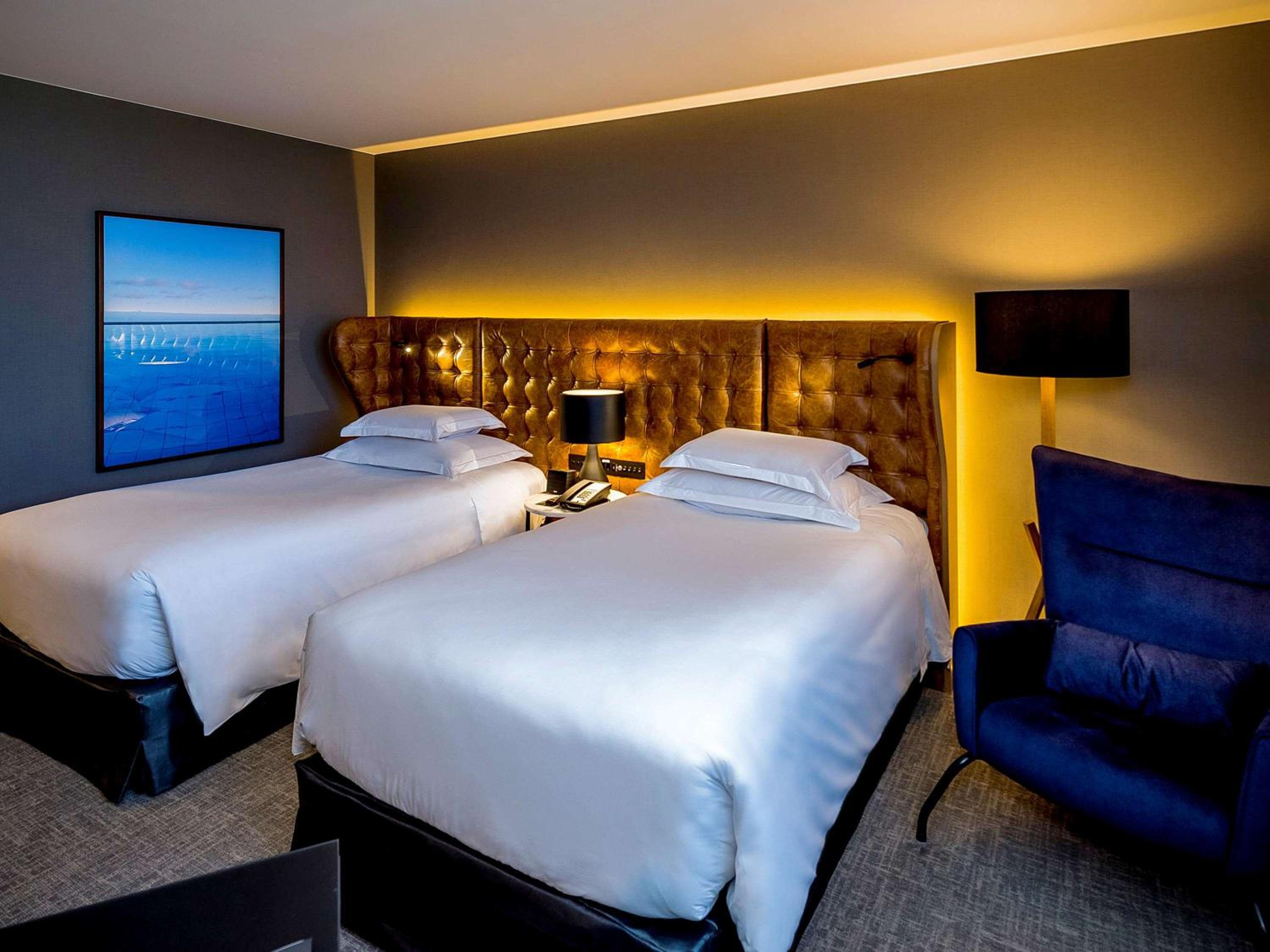 Premium Luxury Room with Two Single Beds