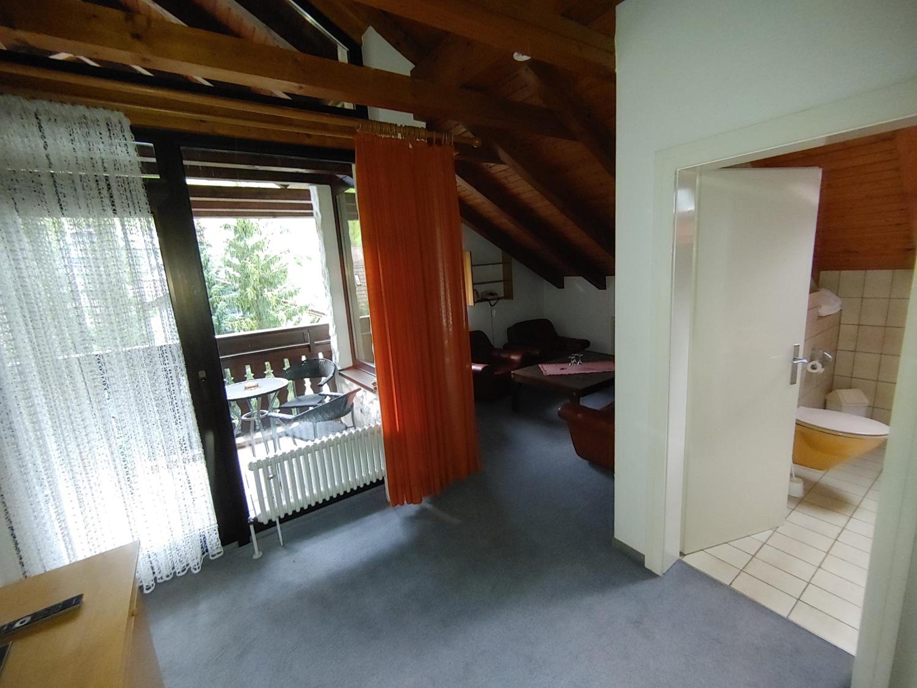 Family Room (4 Adults) - Photo 1