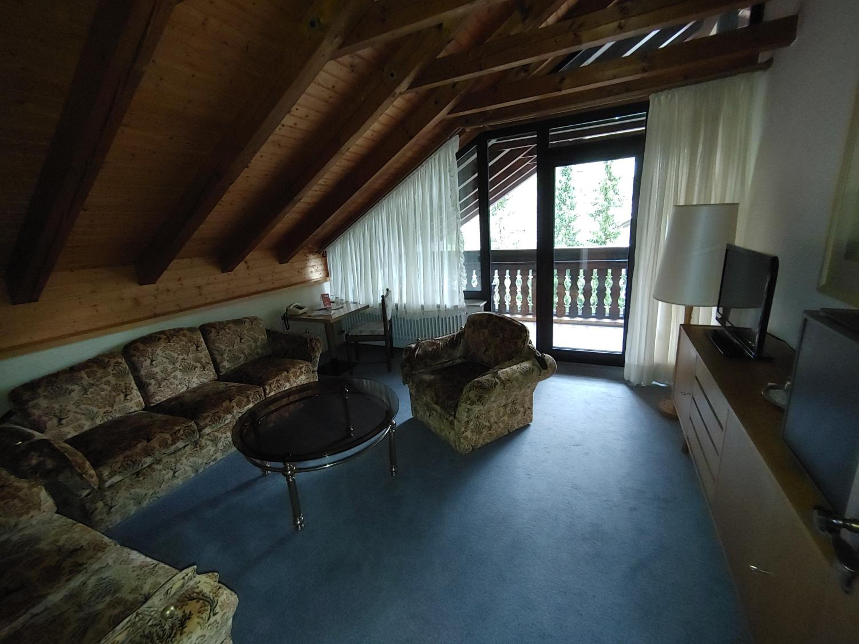 Family Room (4 Adults) - Photo 4