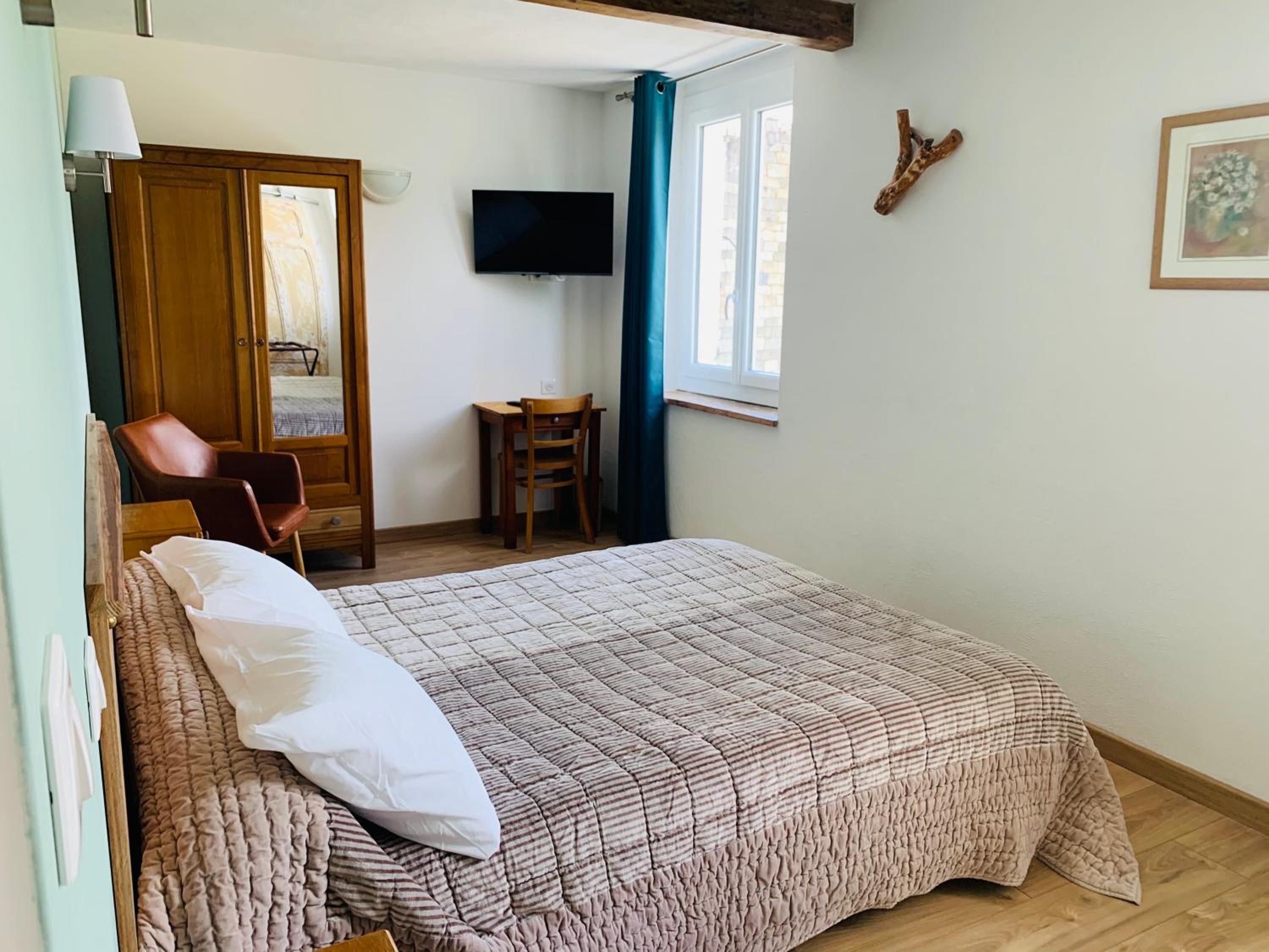 Double Room with Private Bathroom photo 3