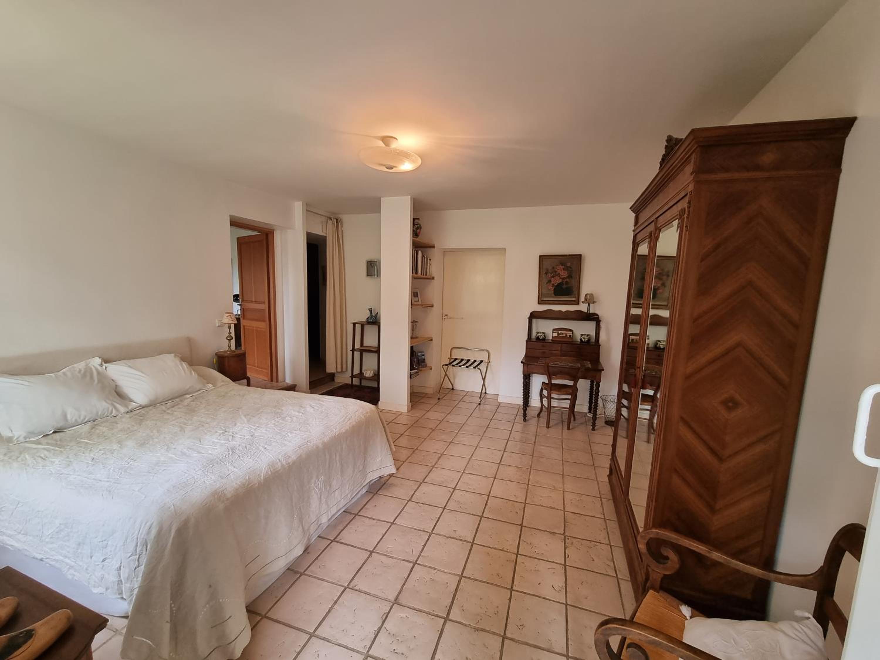 Double Room - Photo 2