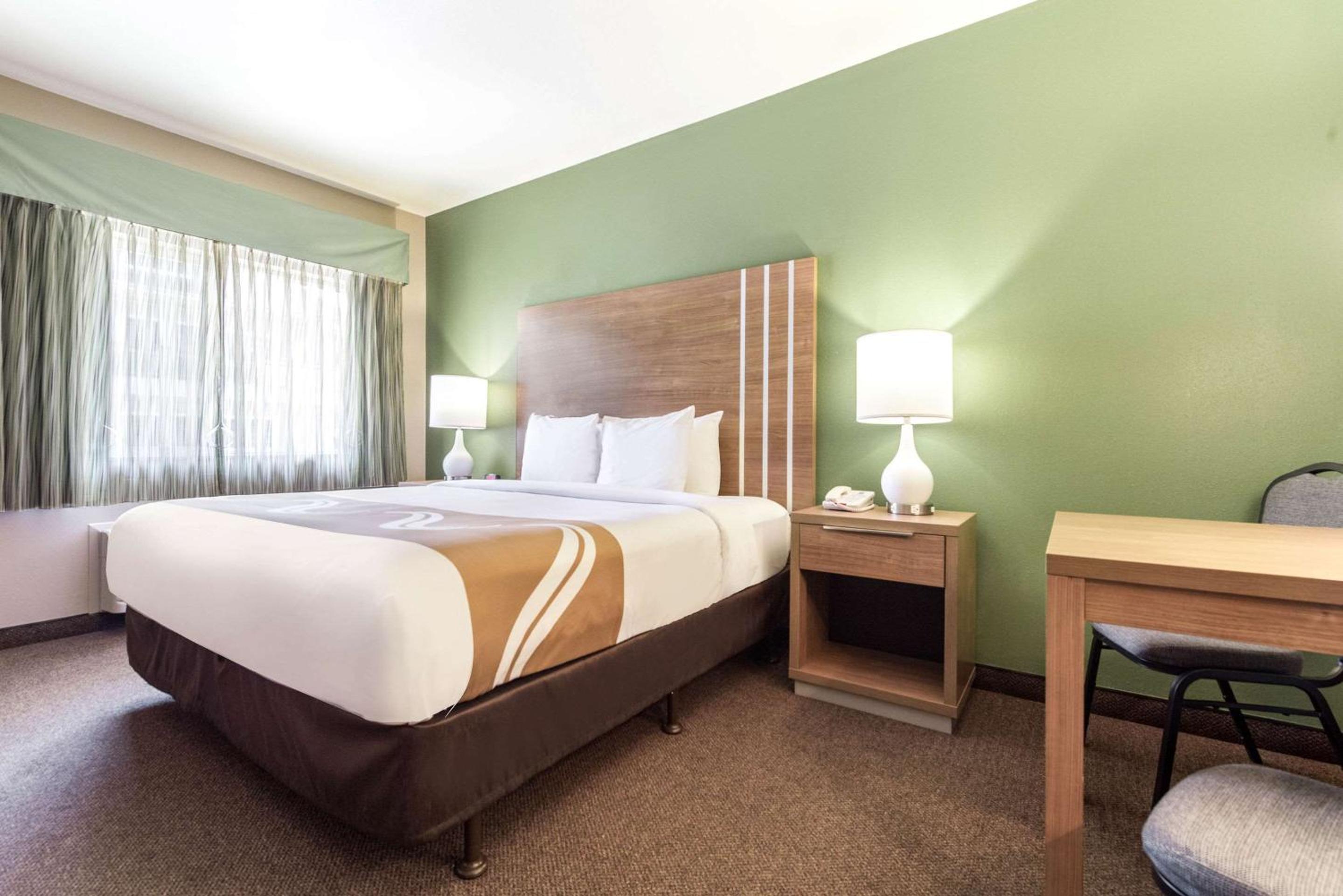 King Room - Accessible/Non-Smoking - Photo 9