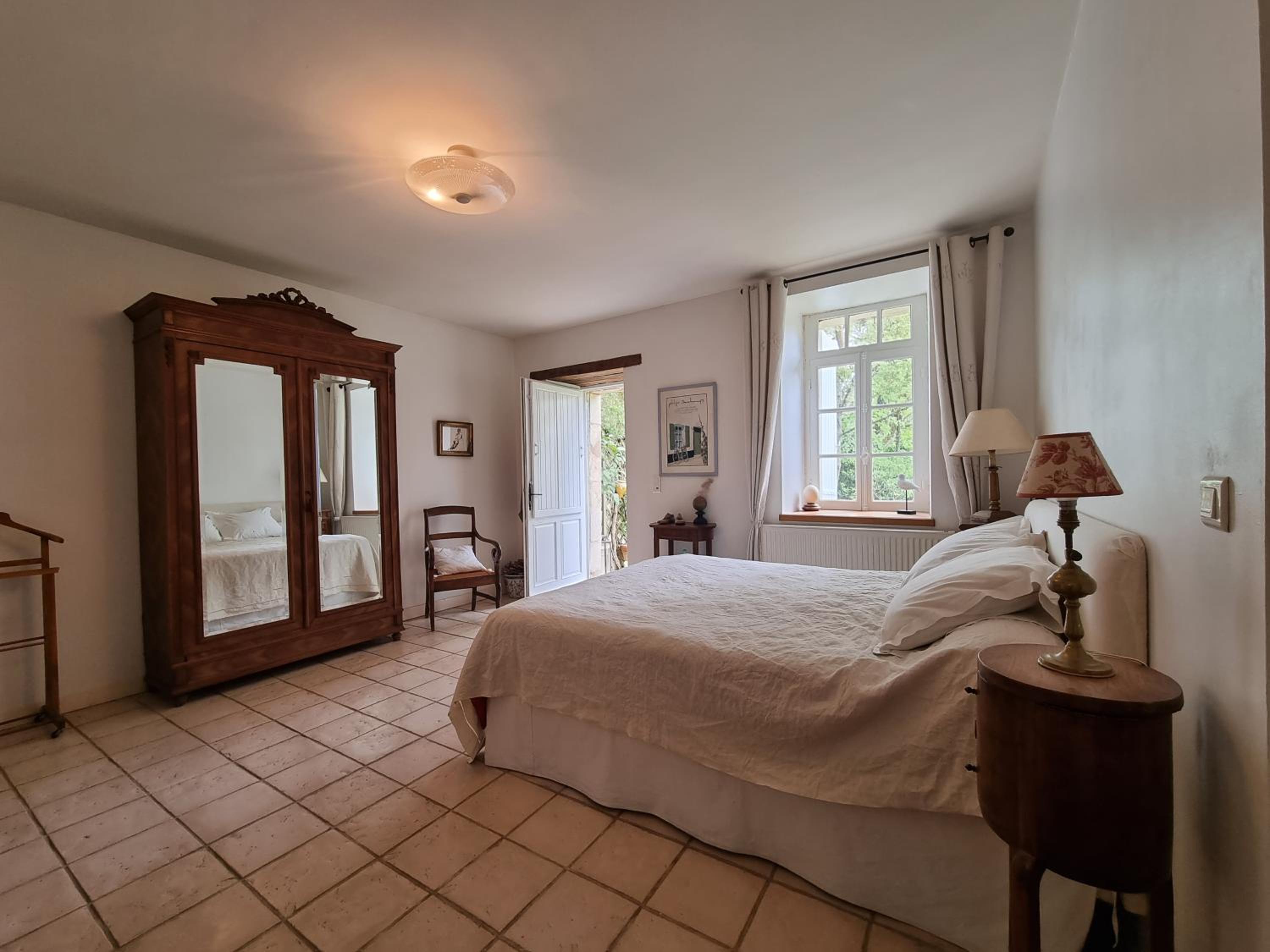 Double Room - Photo 3