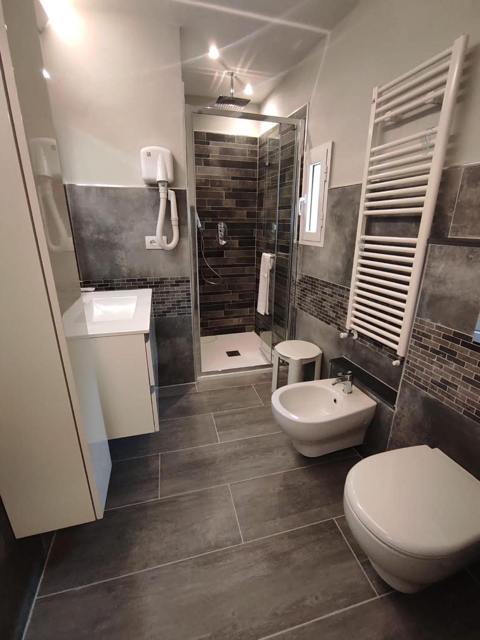 Three-Bedroom Apartment - Photo 39