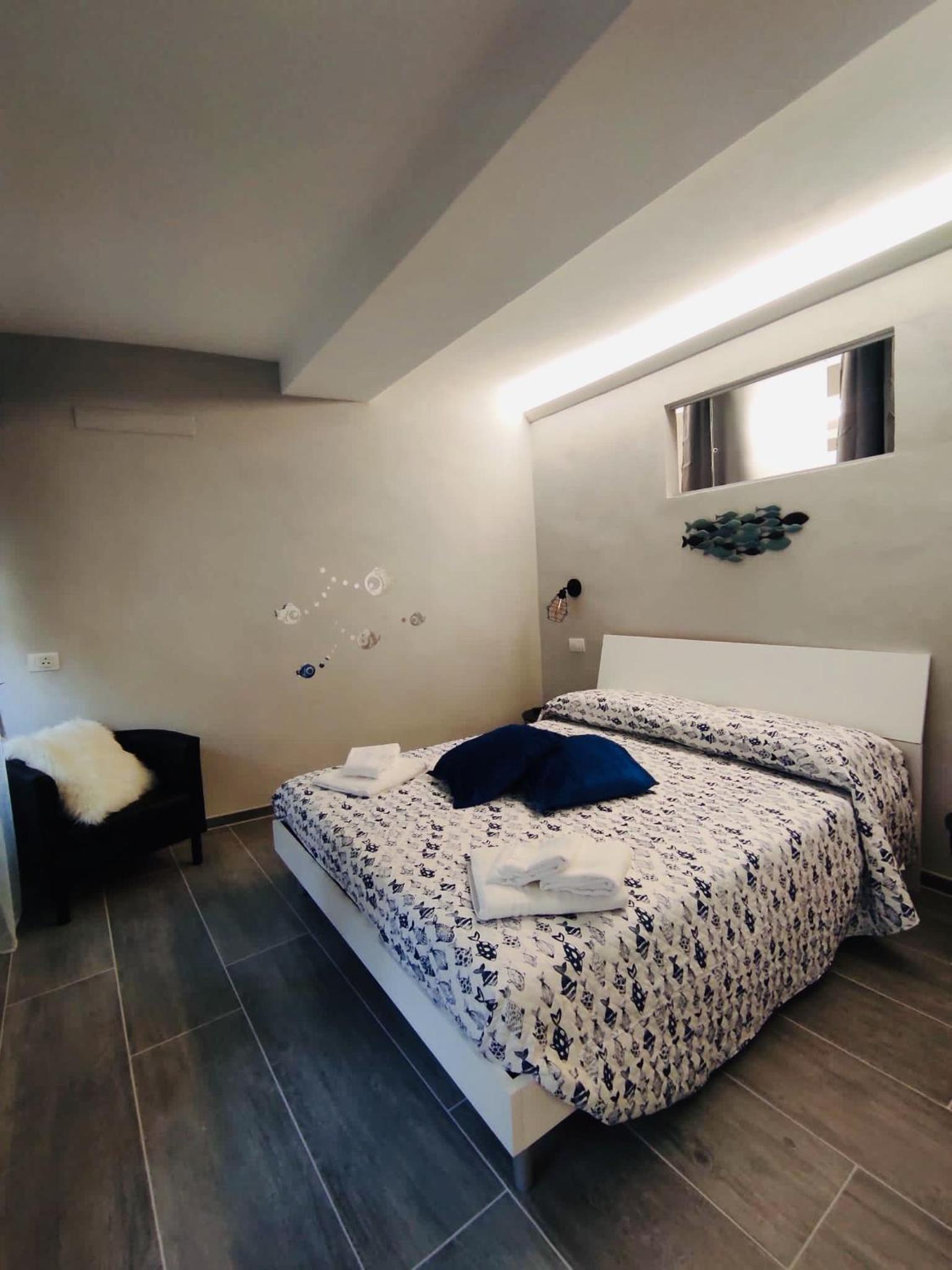 Three-Bedroom Apartment - Photo 37