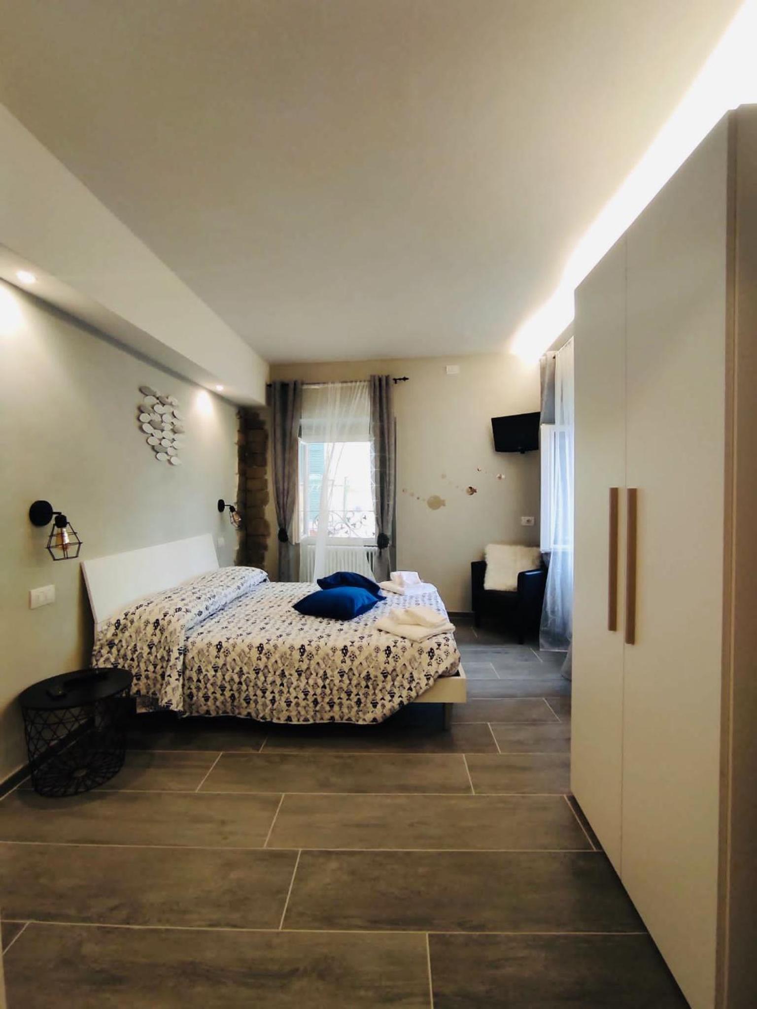 Three-Bedroom Apartment - Photo 38