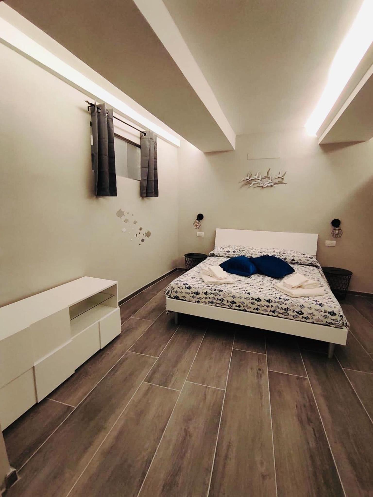 Three-Bedroom Apartment - Photo 32