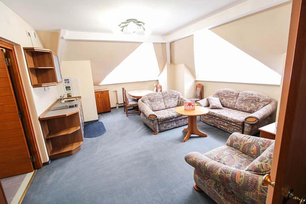 Deluxe Family Suite