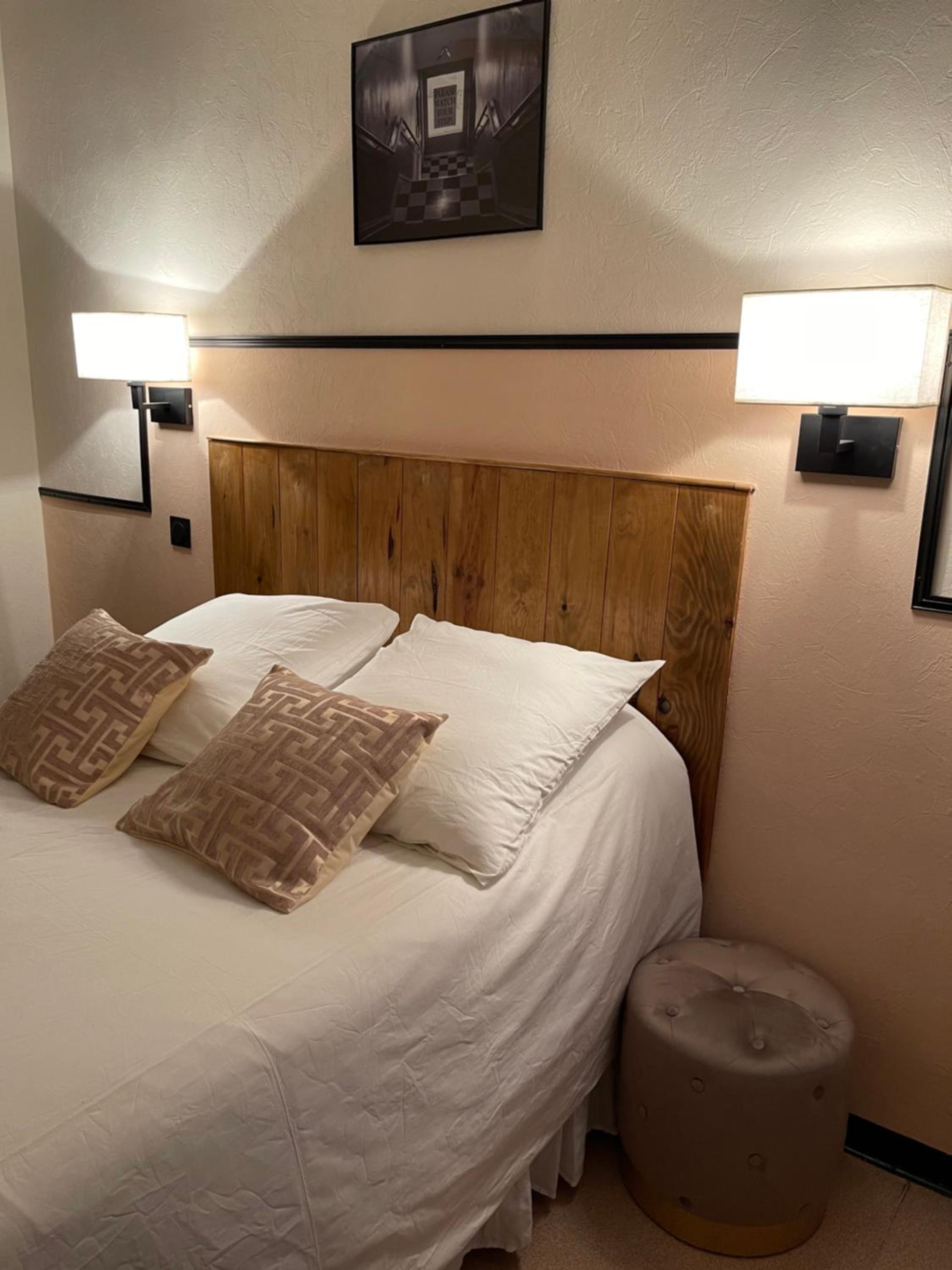 Standard Double Room with Shared Bathroom photo 3