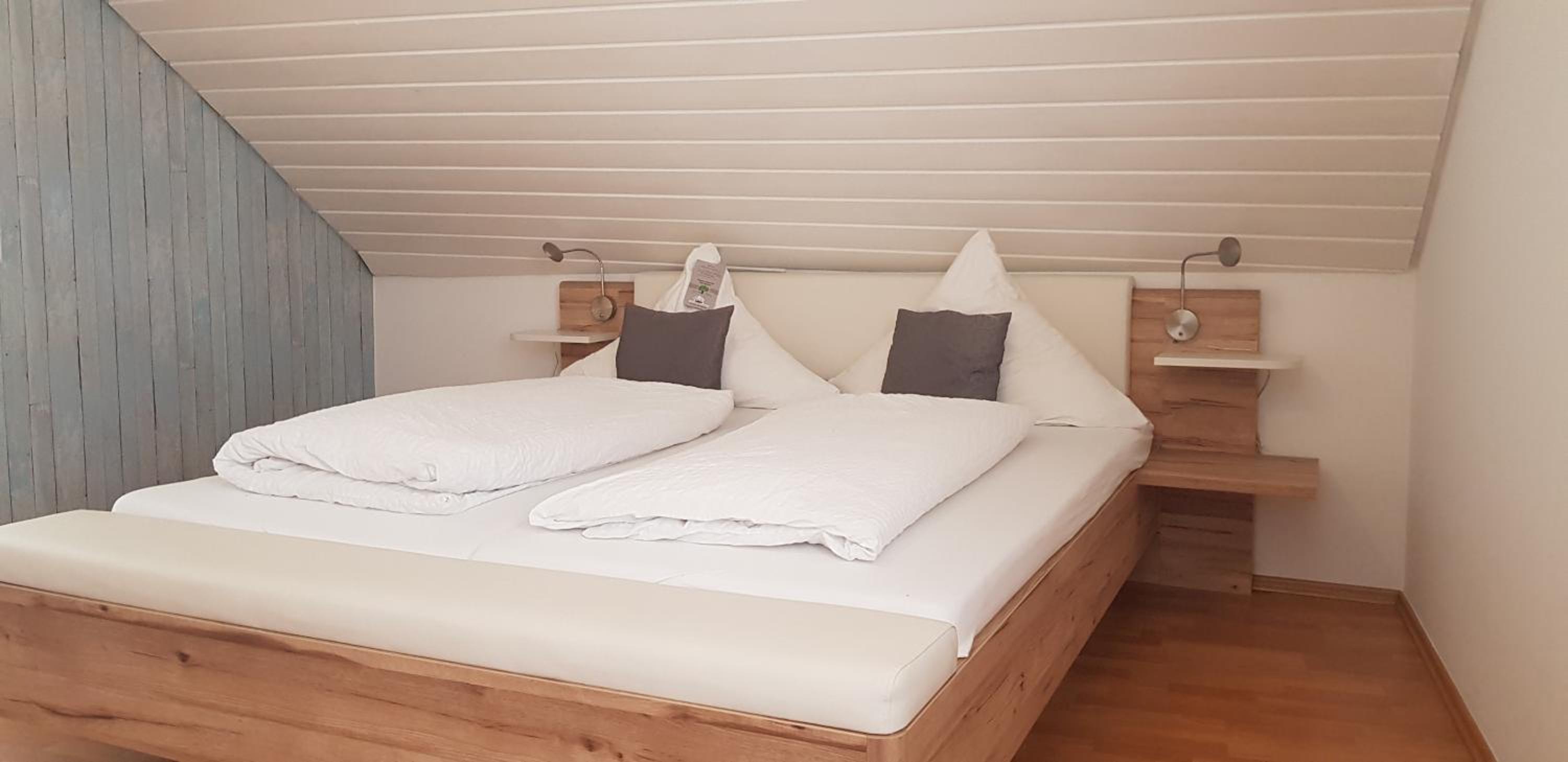 Double Room with Private Bathroom - Photo 1