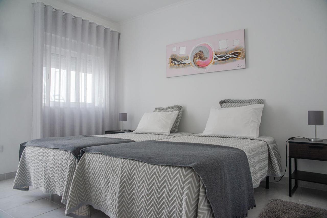 Twin Room with Private Bathroom - Photo 8