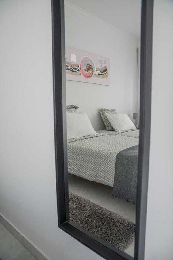 Twin Room with Private Bathroom - Photo 9