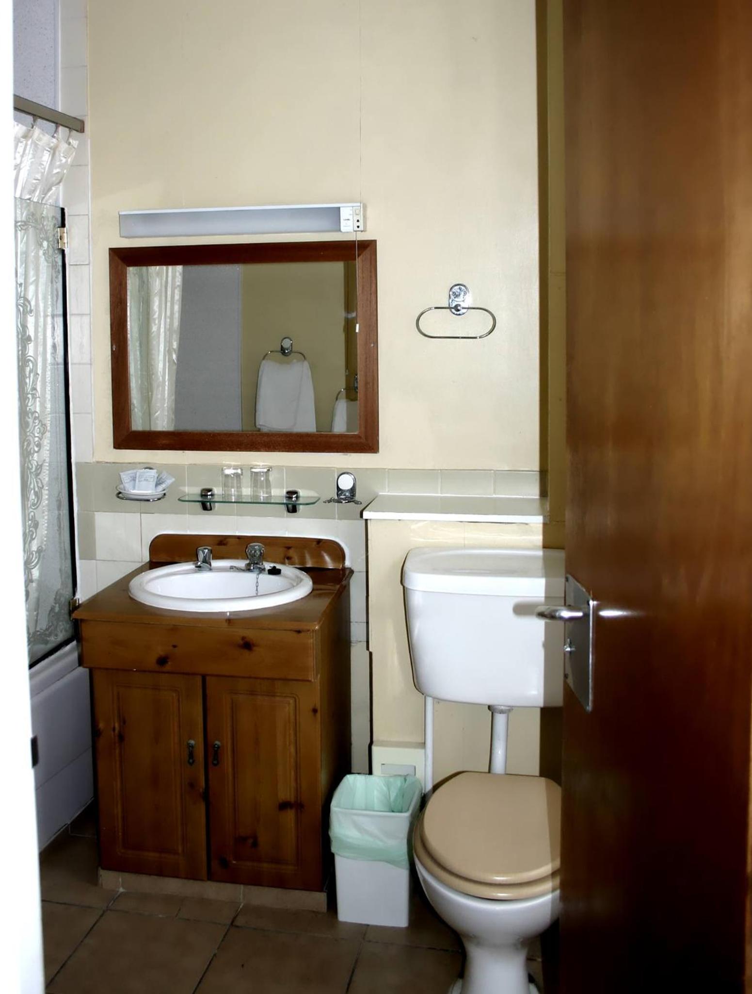 Standard Double Room - Photo 14