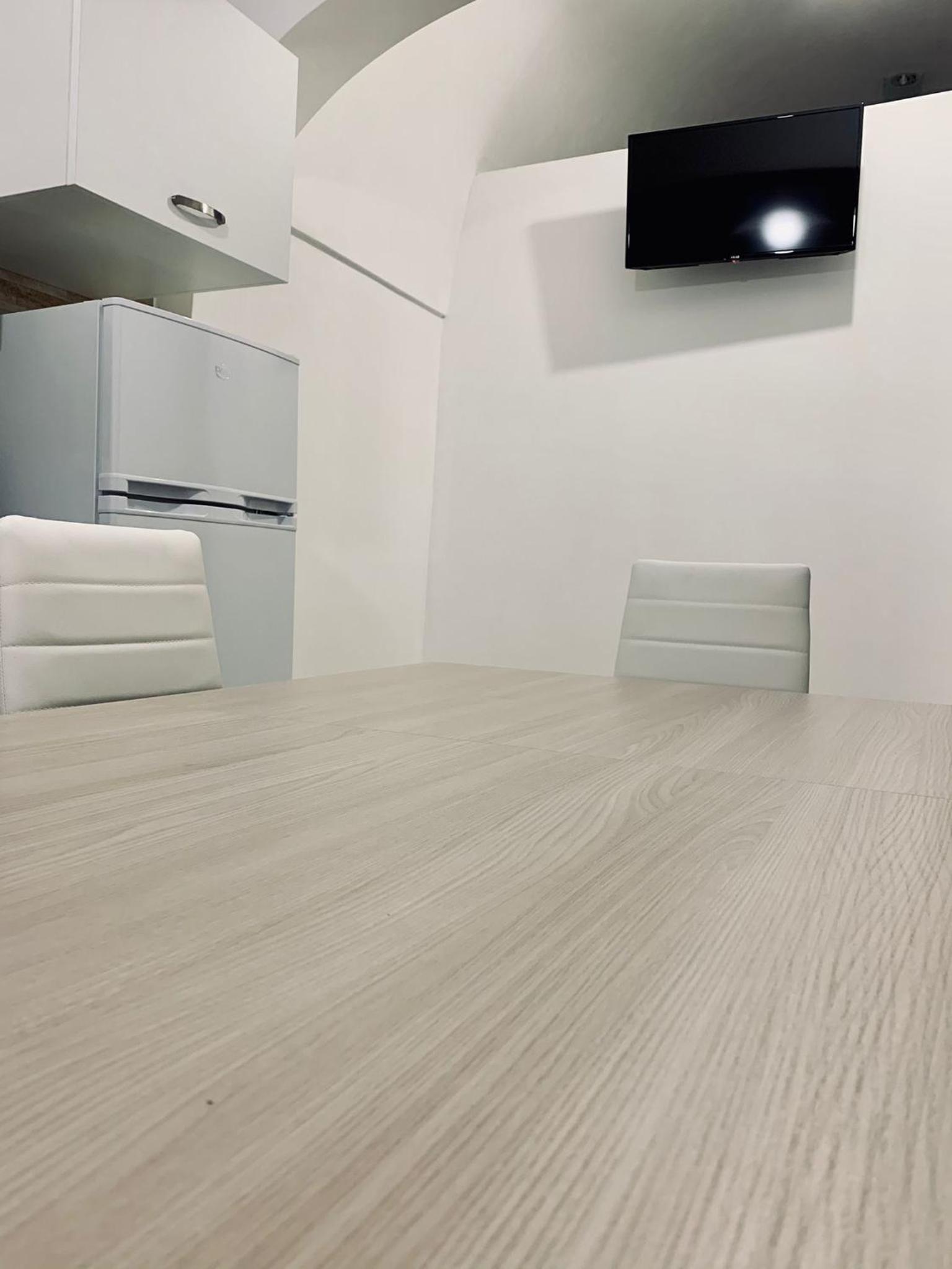 One-Bedroom Apartment - Photo 8