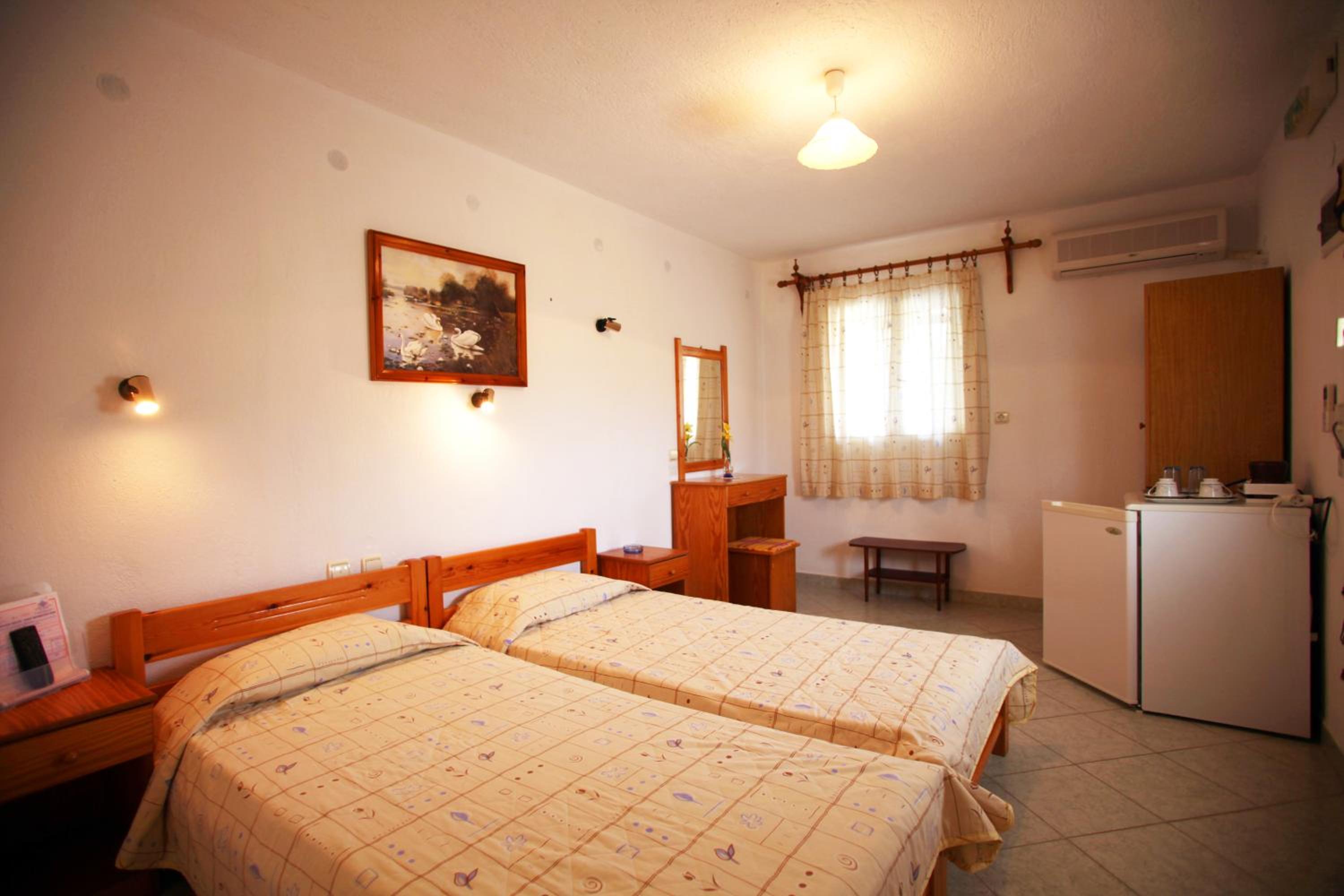 Twin Room with Garden View - Ground Floor  photo 3