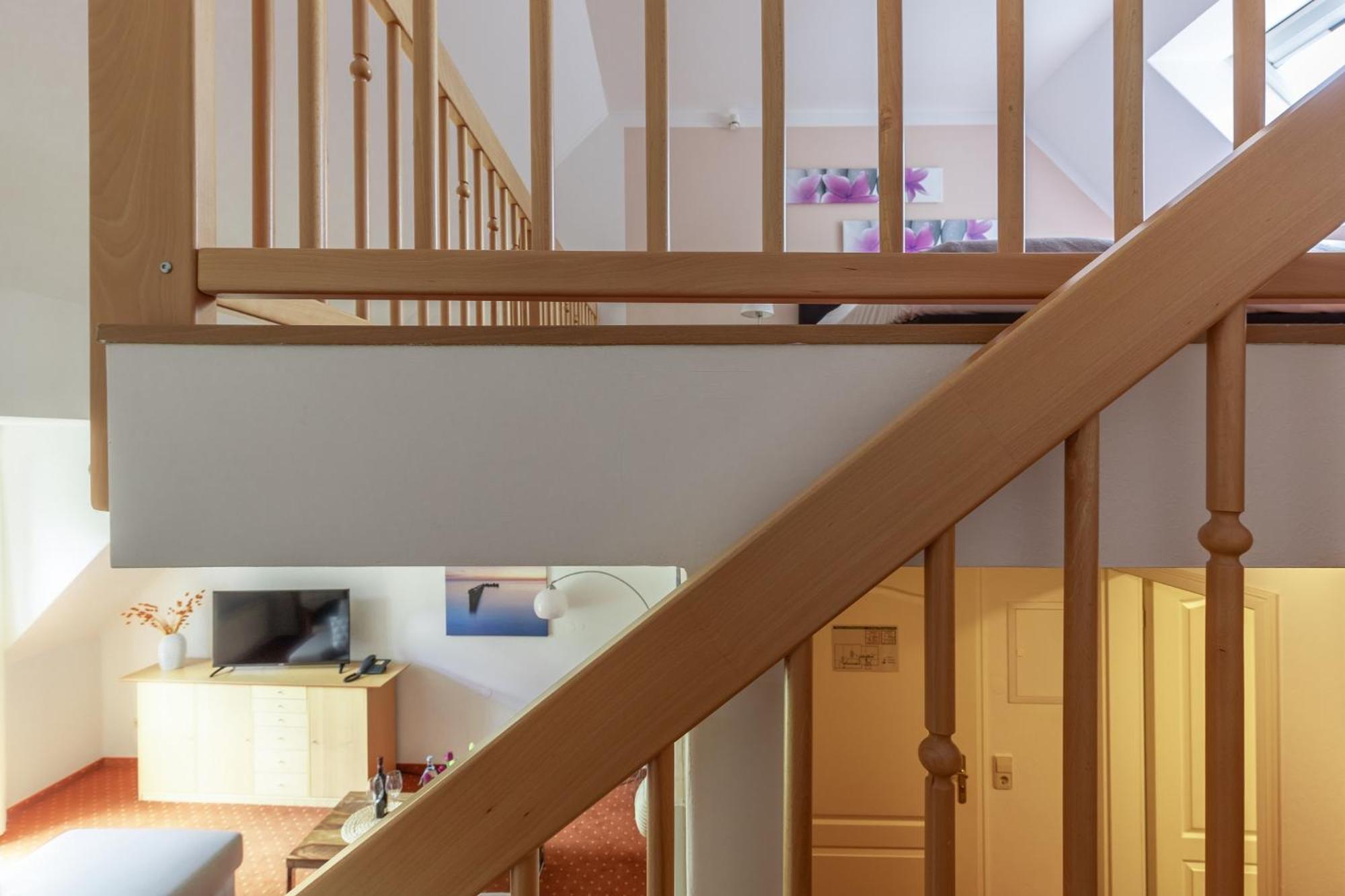 Studio - Split Level