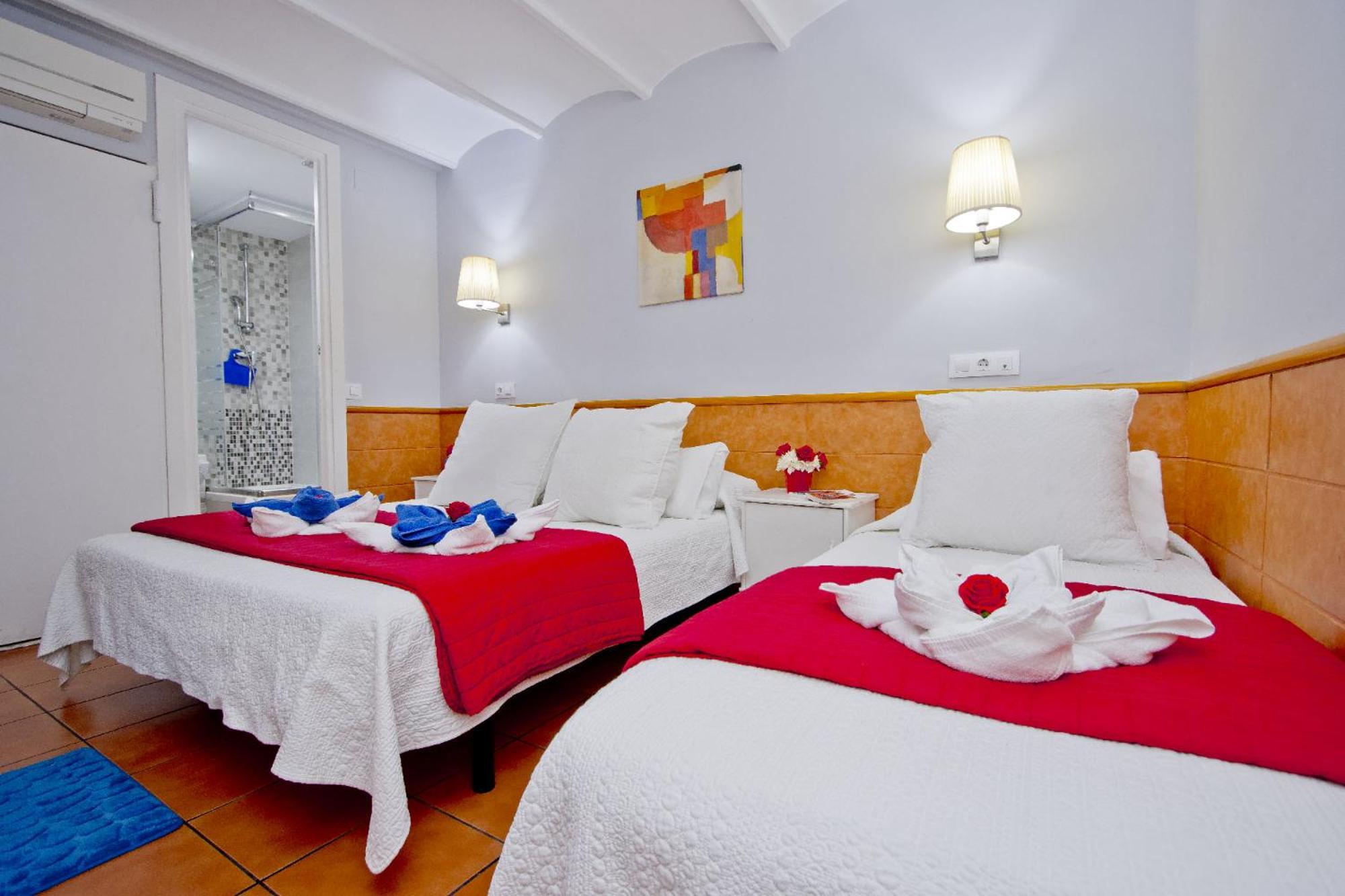 Standard Double or Twin Room photo 2