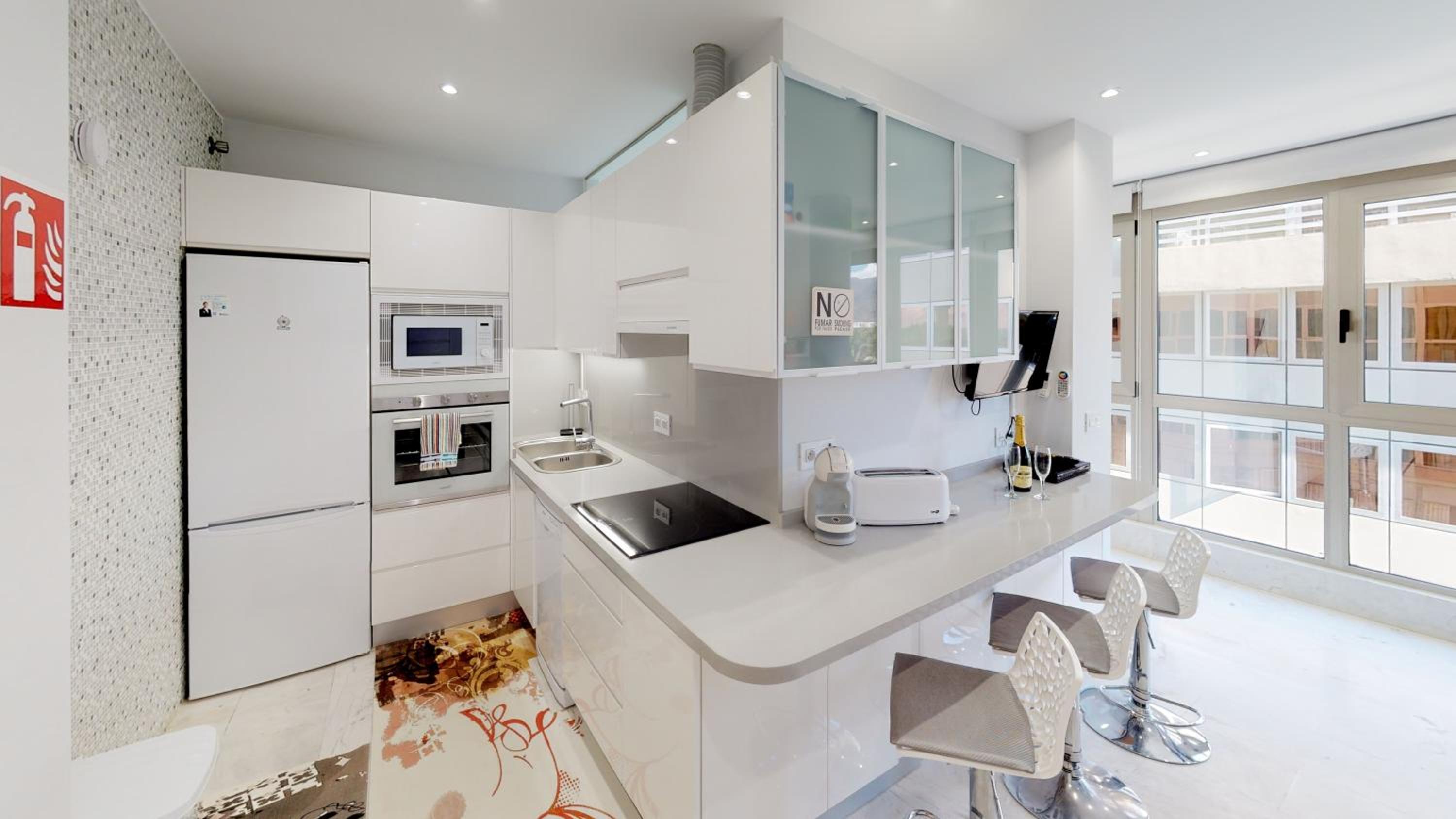 Apartment with Sea View - Photo 11